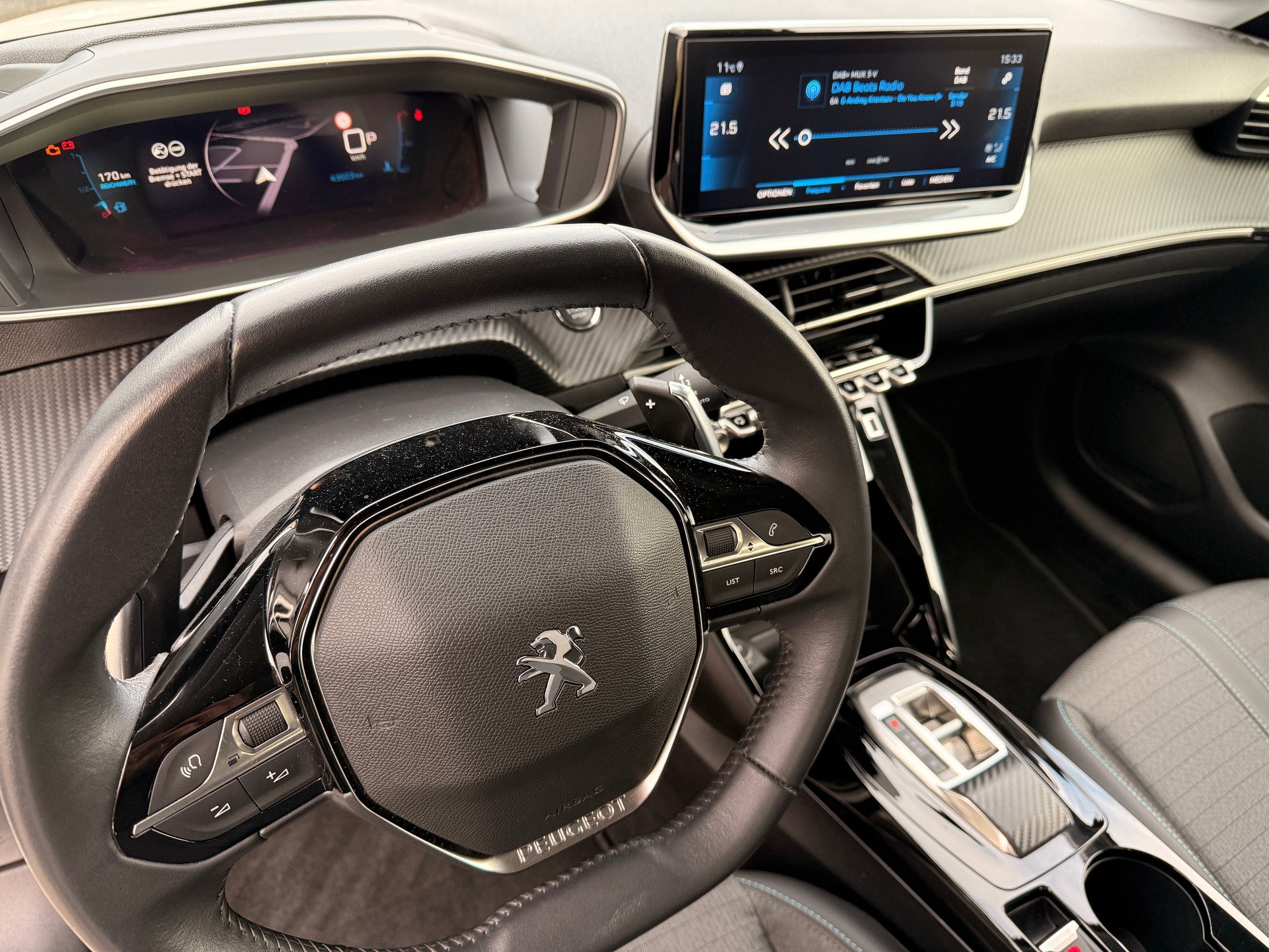 PEUGEOT 208 1.2 PureTech Allure Pack EAT8-image-9