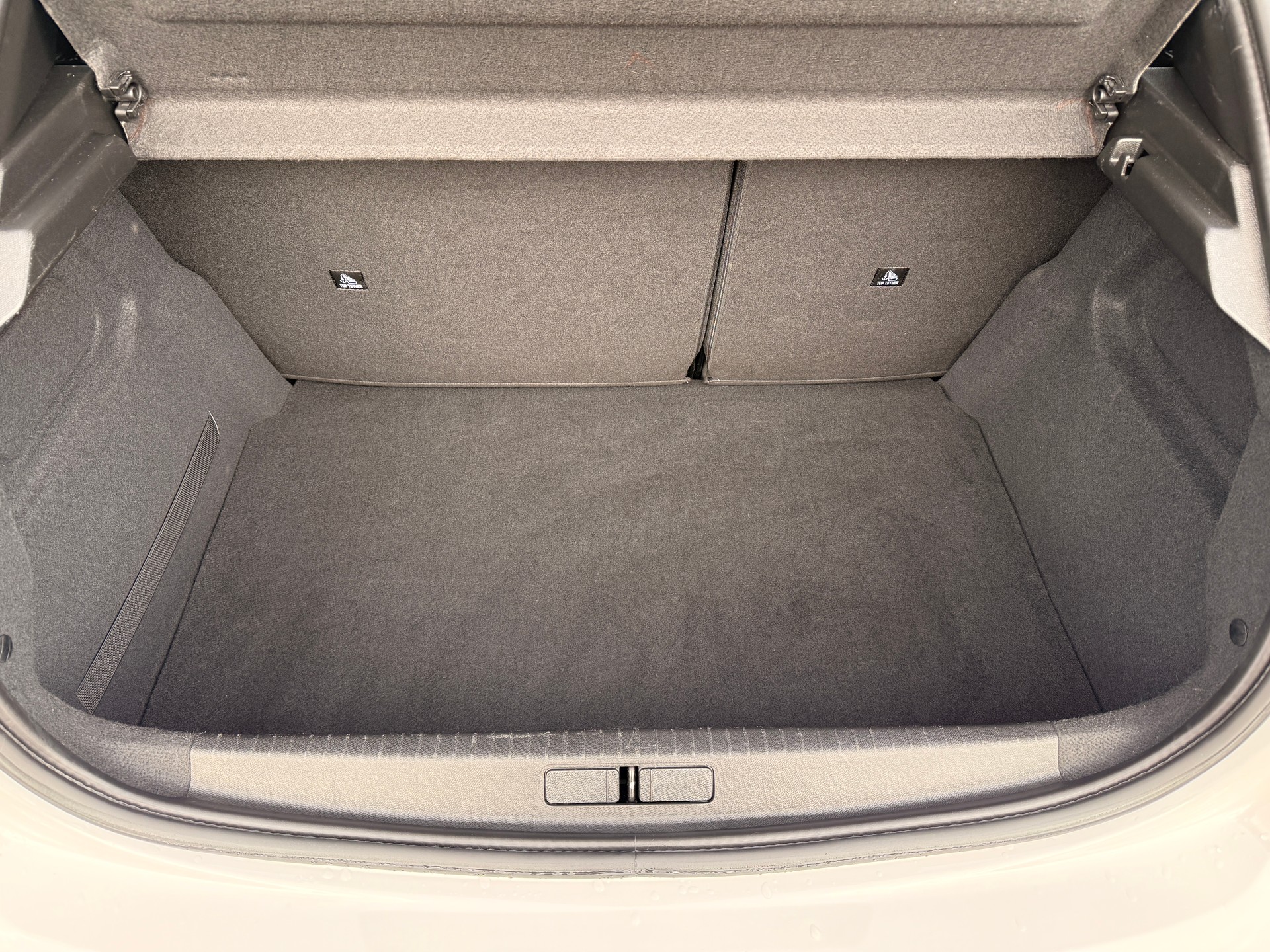 PEUGEOT 208 1.2 PureTech Allure Pack EAT8-image-7