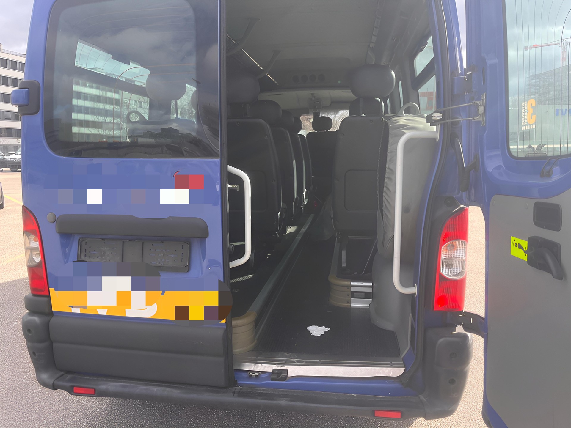 RENAULT Master T39 2.5dCi L3H2-image-4