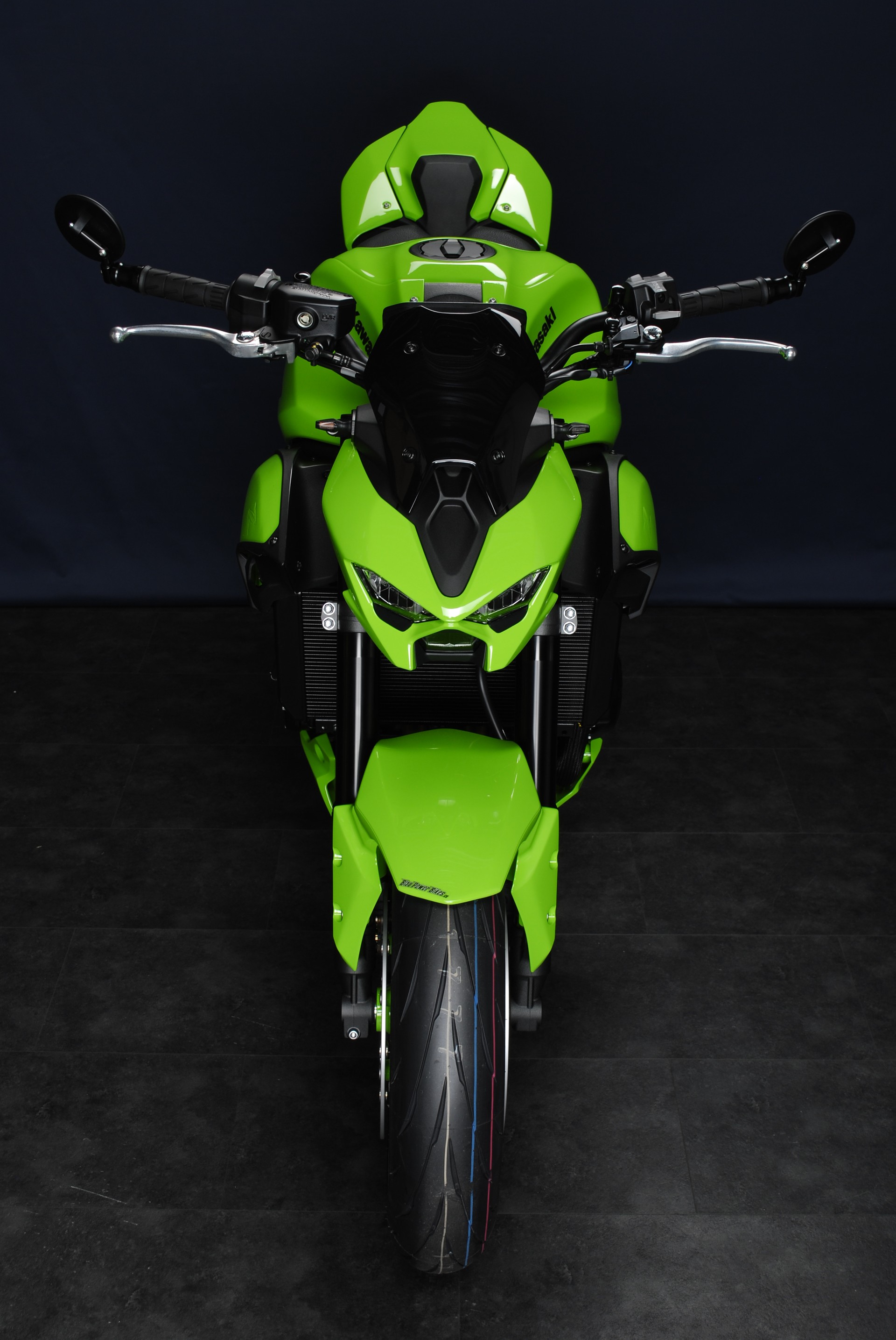 KAWASAKI Z 900 MY26 - Sonderumbau Racing green-image-6