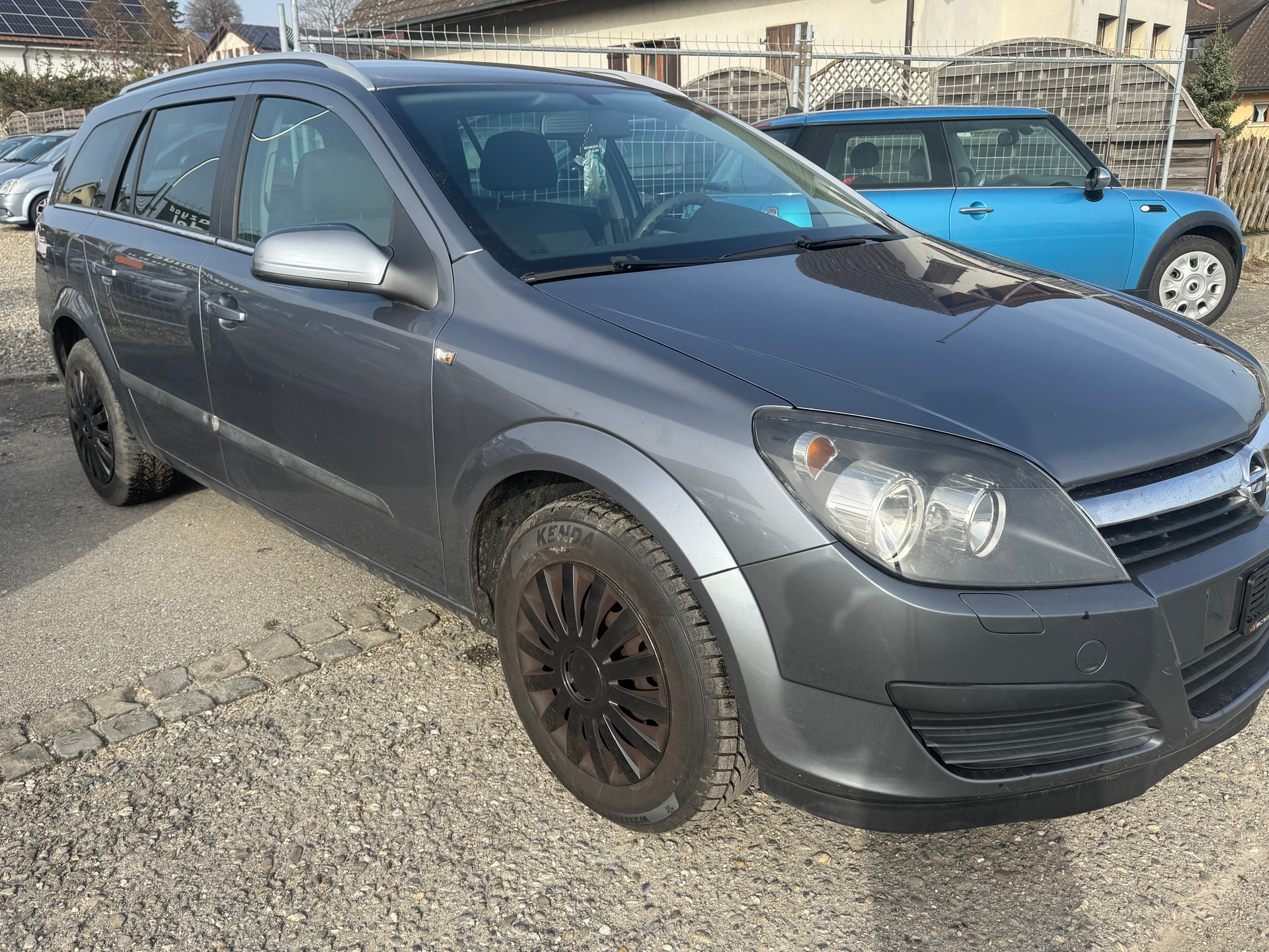 OPEL Astra Caravan 1.8i 16V Enjoy-image-2