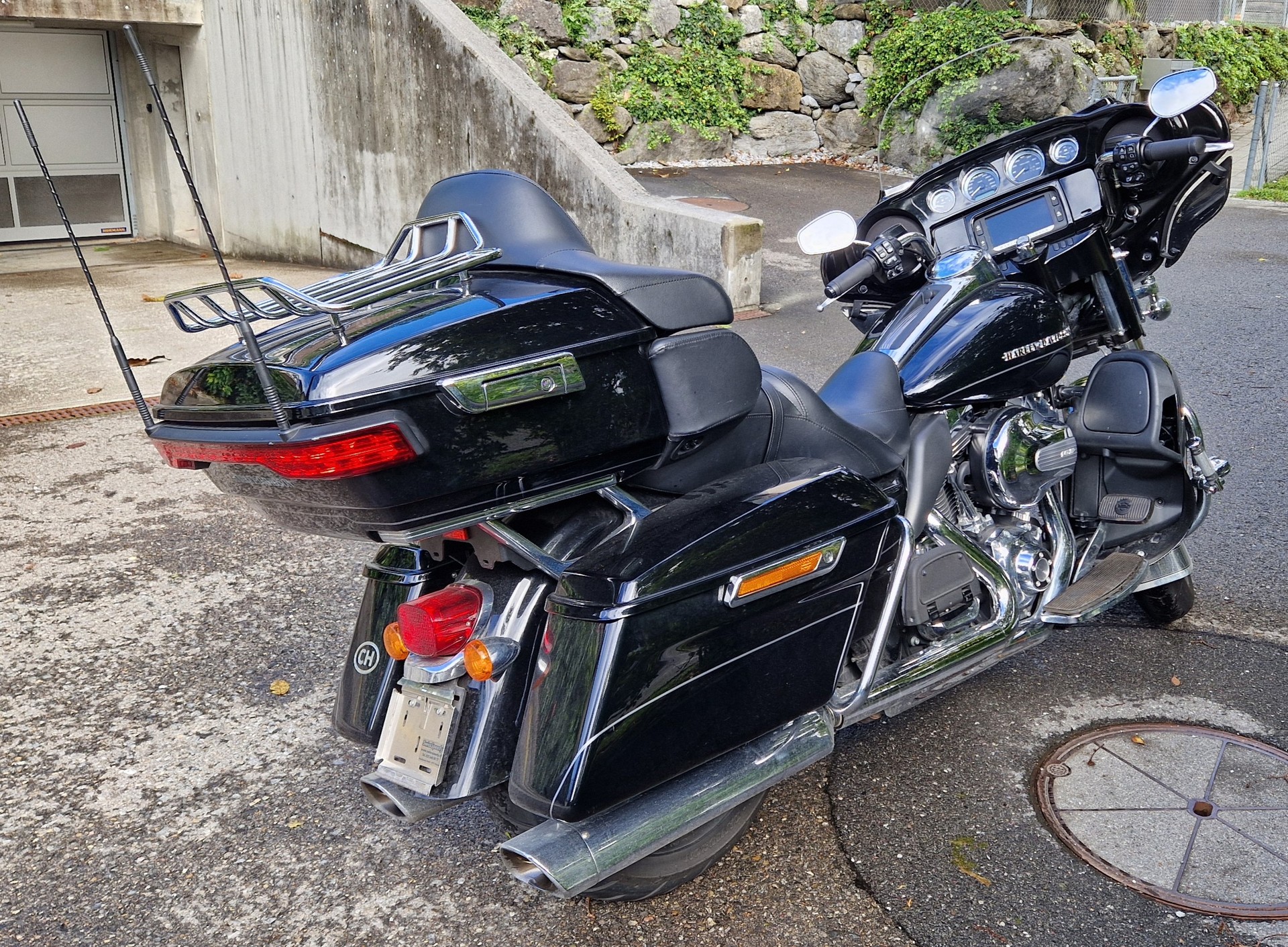 HARLEY-DAVIDSON FLHTK Electra Glide Ultra Limited-image-1