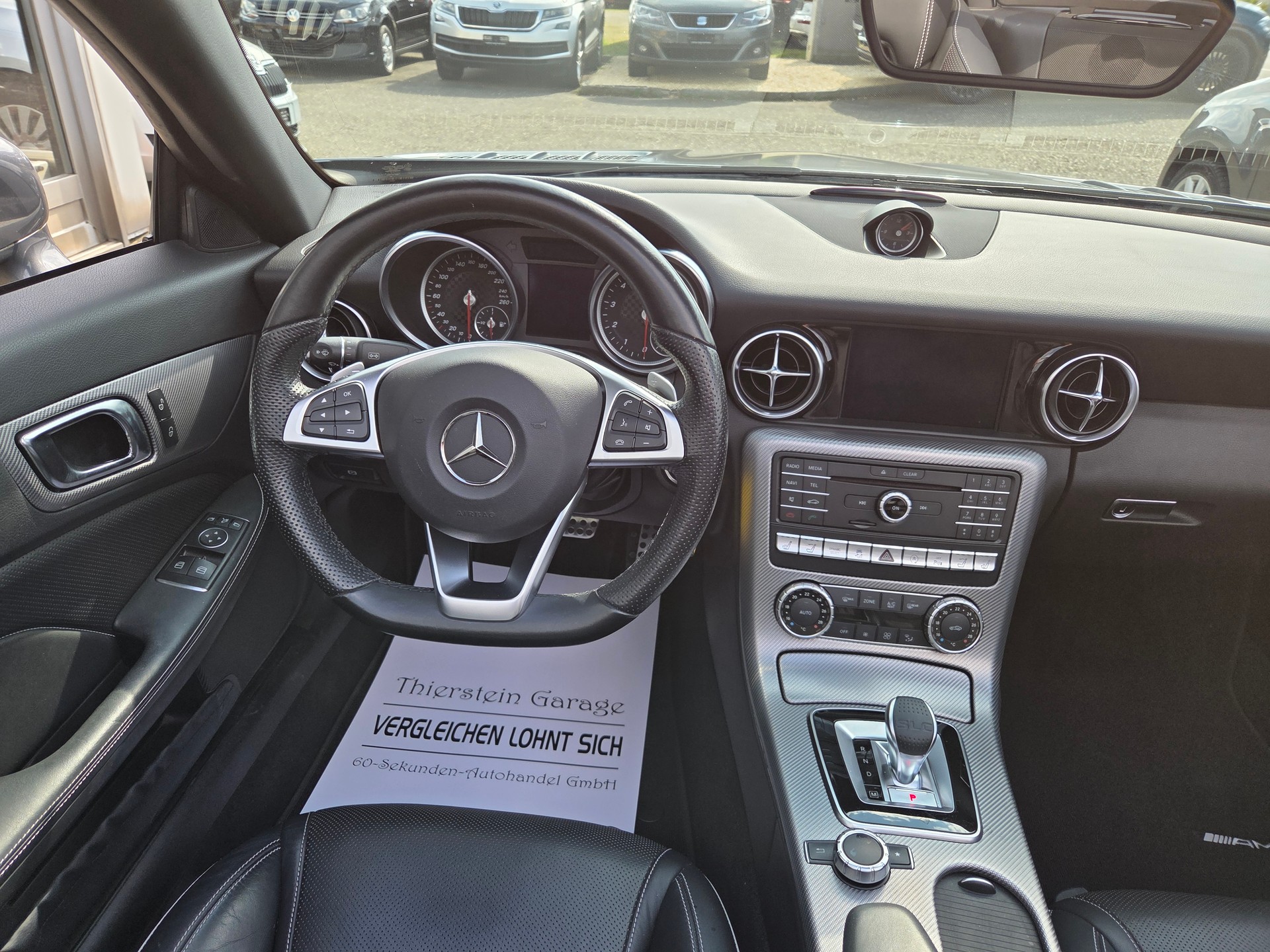 MERCEDES-BENZ SLC 200 AMG Line 9G-Tronic-image-13