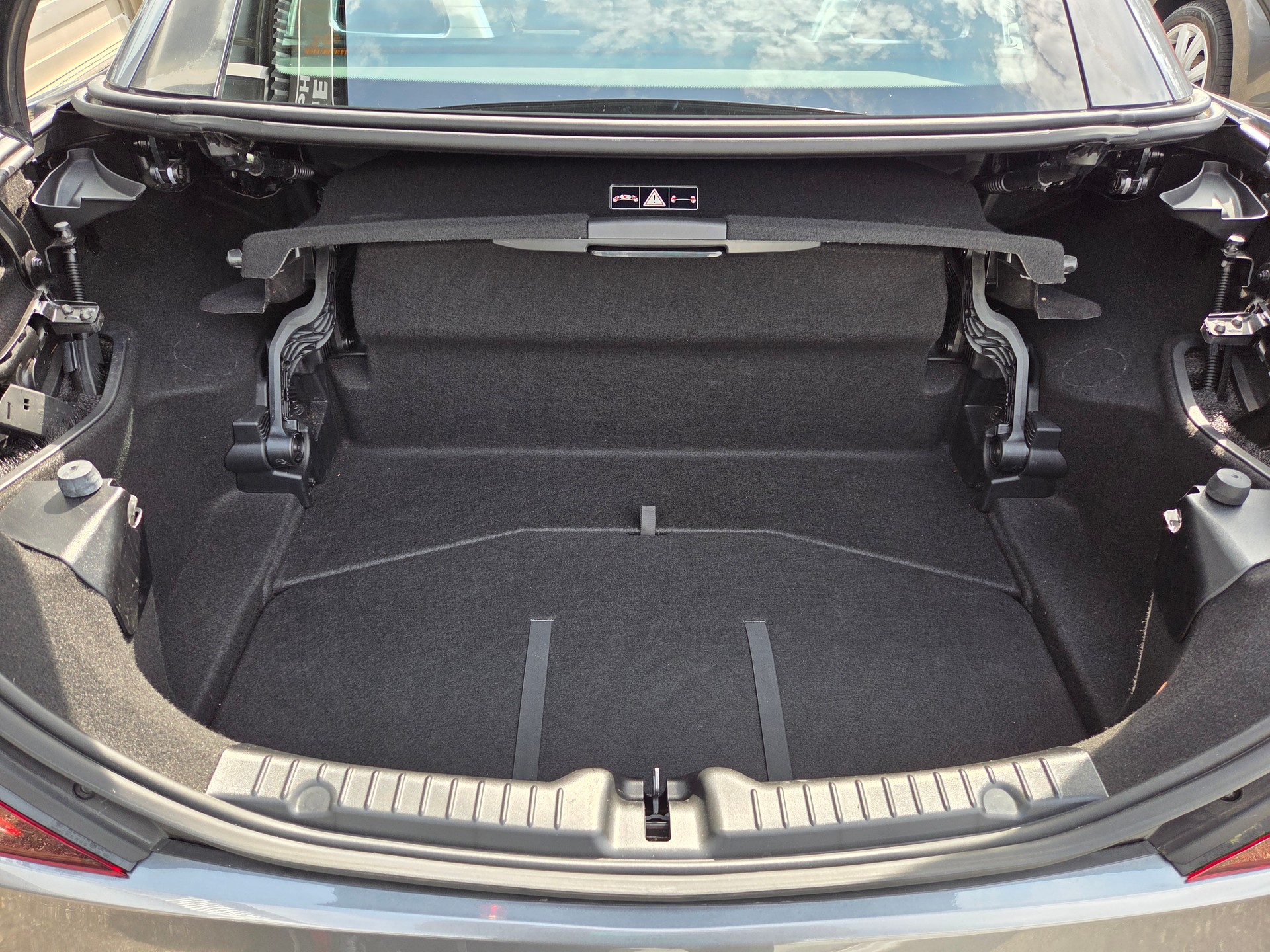 MERCEDES-BENZ SLC 200 AMG Line 9G-Tronic-image-21