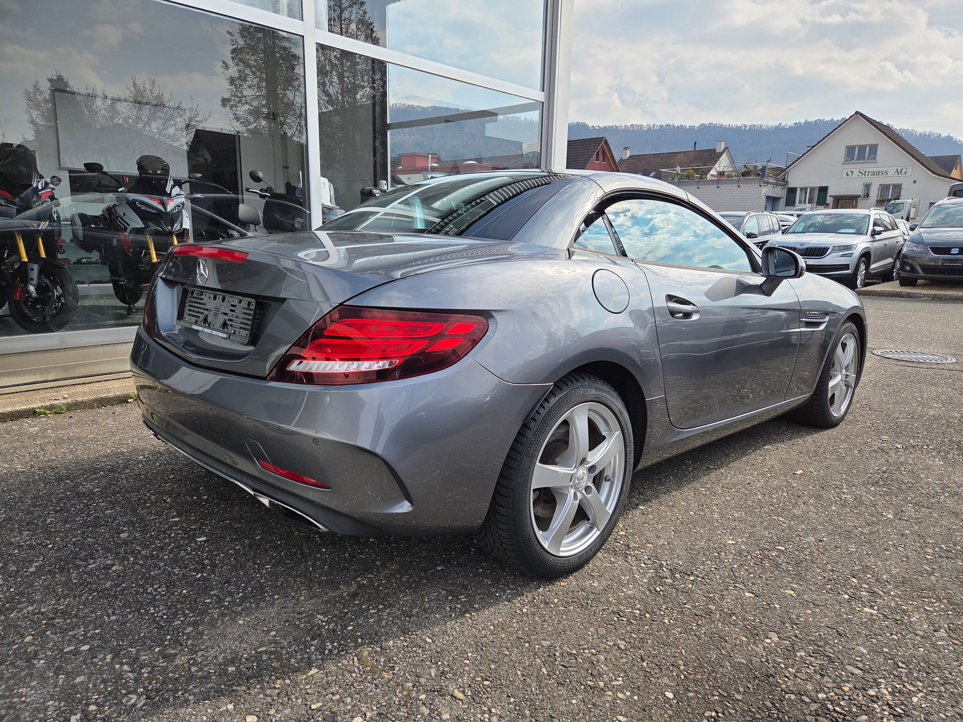 MERCEDES-BENZ SLC 200 AMG Line 9G-Tronic-image-8
