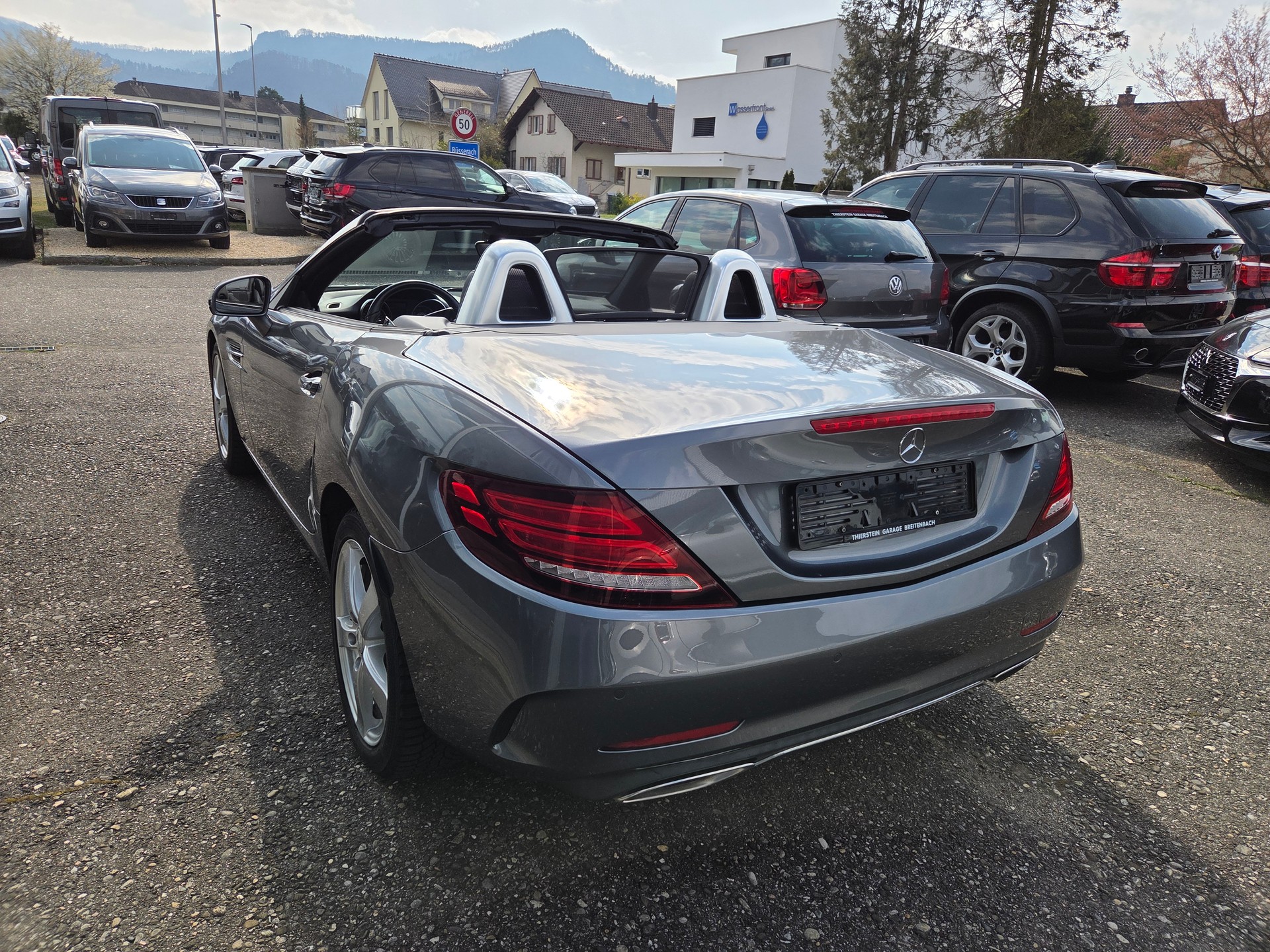 MERCEDES-BENZ SLC 200 AMG Line 9G-Tronic-image-5