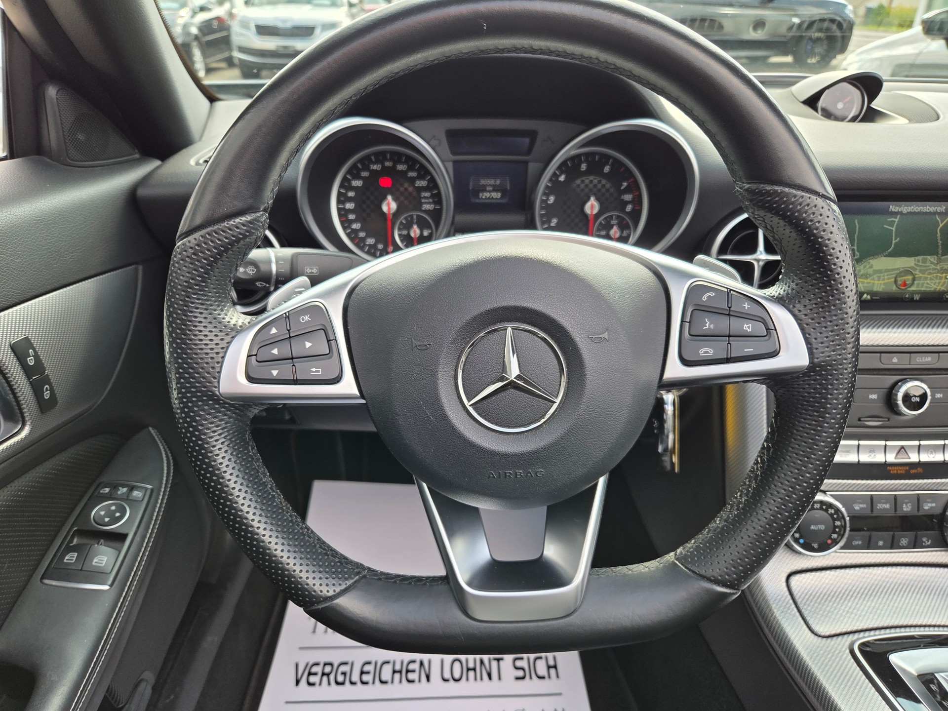 MERCEDES-BENZ SLC 200 AMG Line 9G-Tronic-image-17