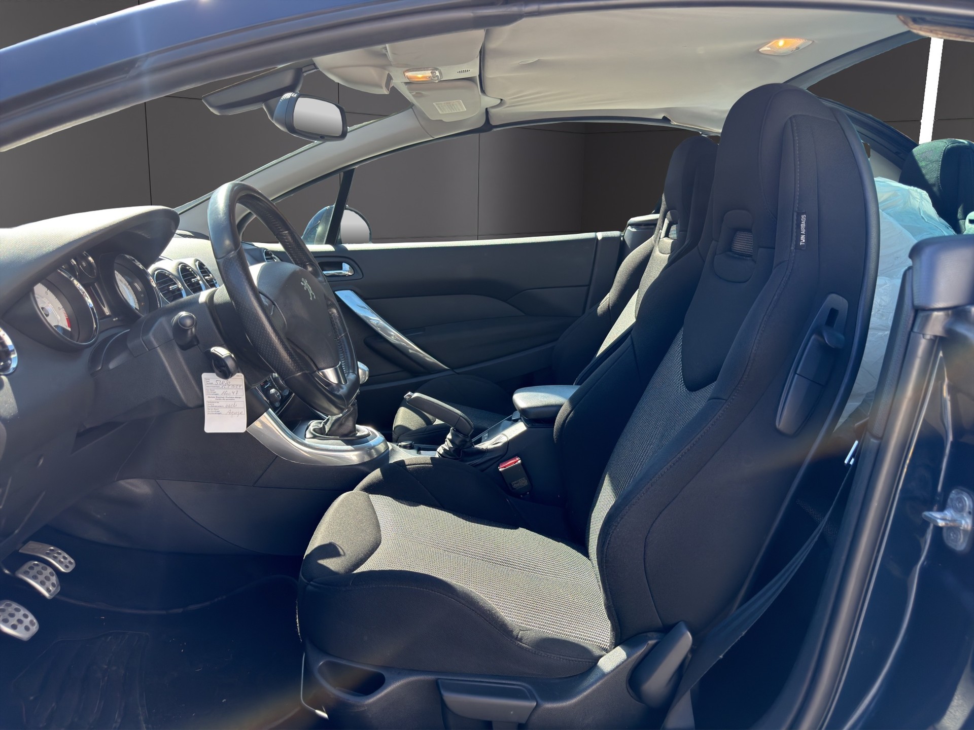 PEUGEOT 308 CC 1.6 16V Turbo Platinum-image-6