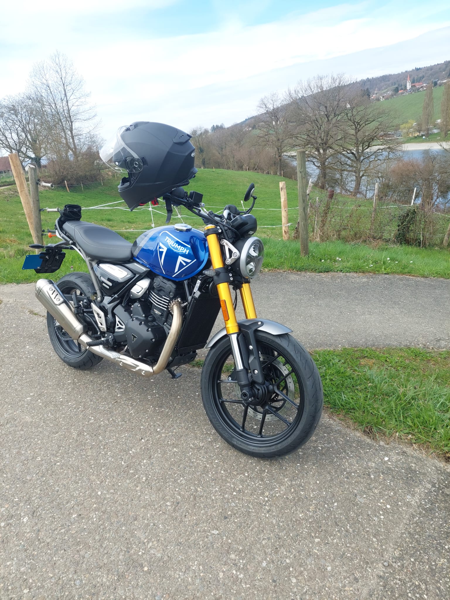 TRIUMPH Speed 400
