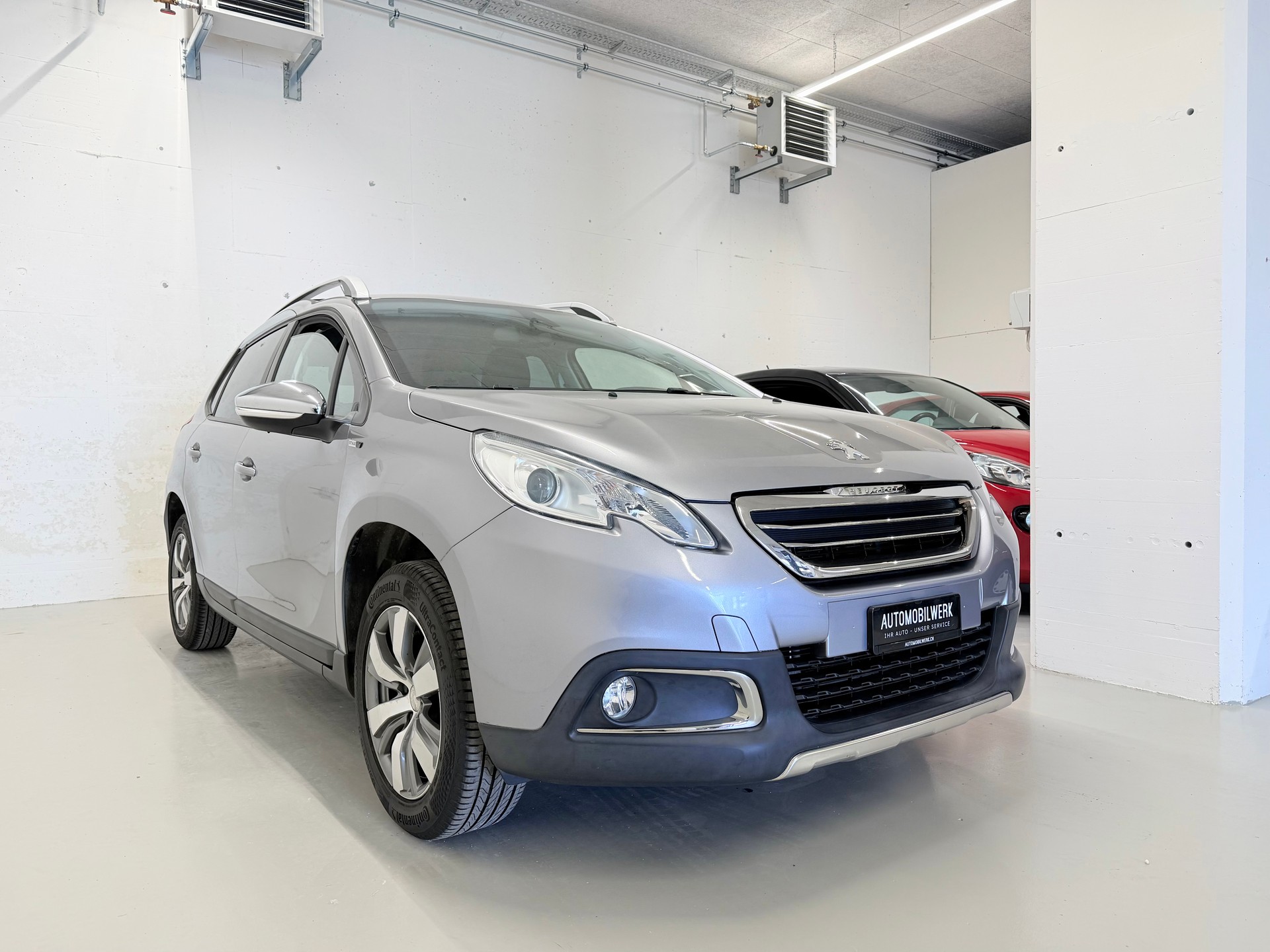 PEUGEOT 2008 1.2 PureTech Style-image-3