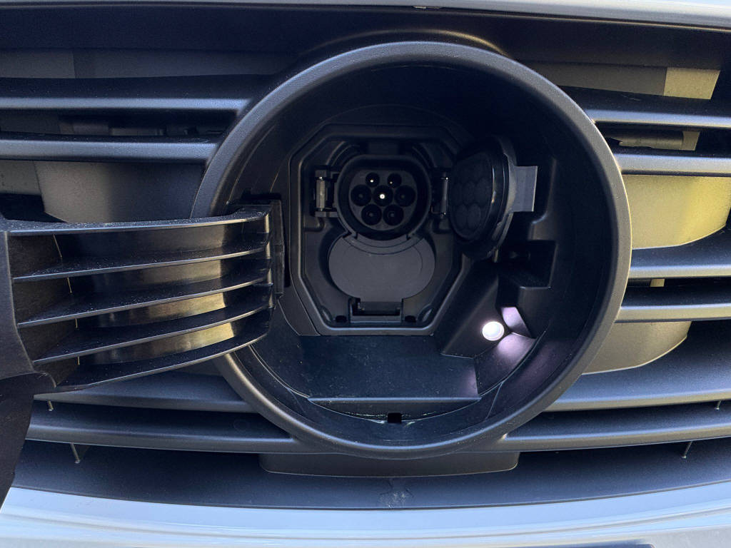 MERCEDES-BENZ eCitan Kasten Pro S Worker 45 kWh-image-9