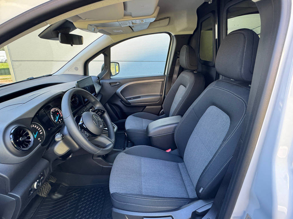 MERCEDES-BENZ eCitan Kasten Pro S Worker 45 kWh-image-10