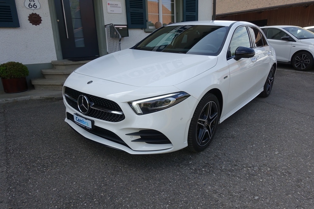 MERCEDES-BENZ A 250e AMG Line 8G-DCT