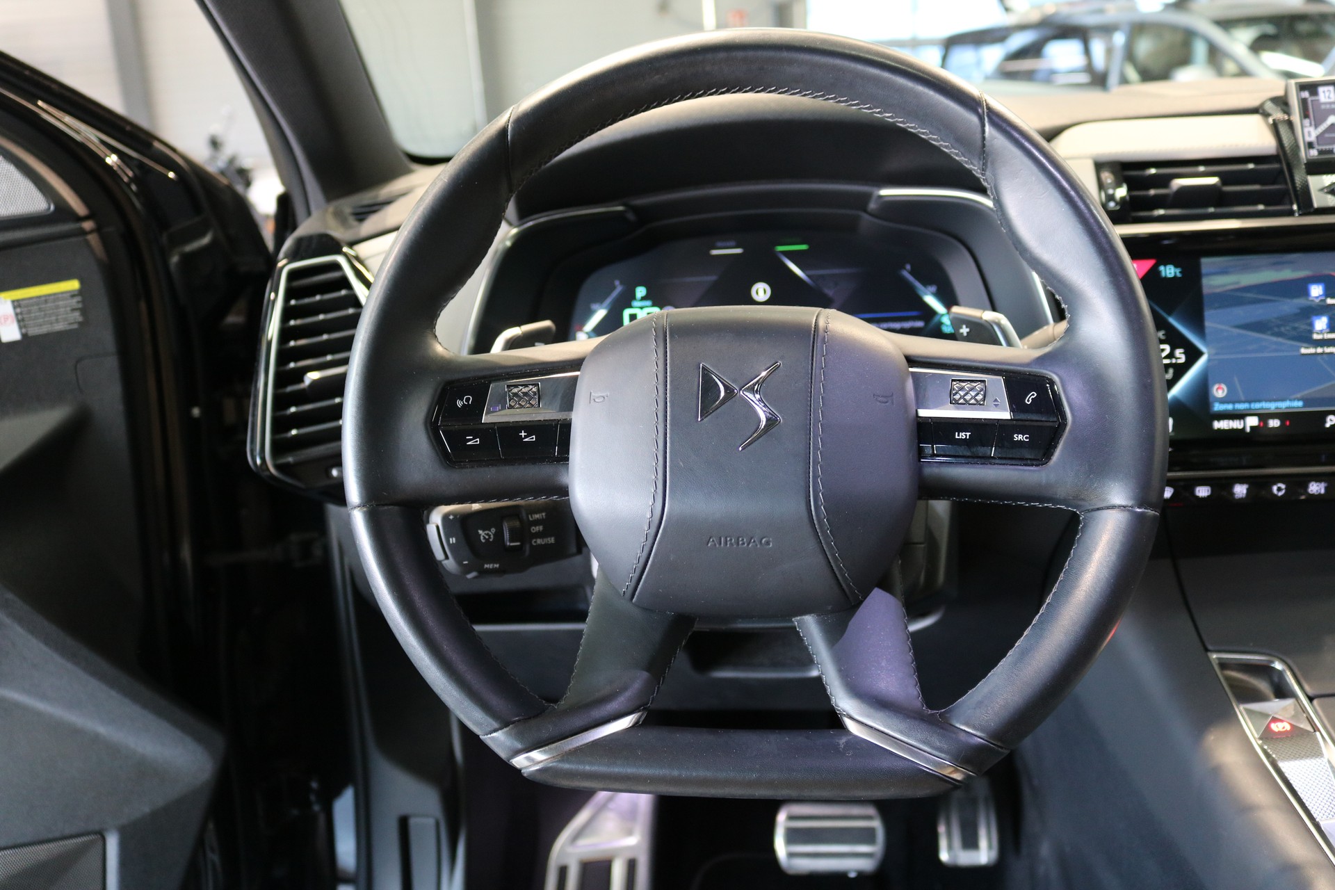 DS AUTOMOBILES DS 7 Crossback E-Tense 300 4x4 RIVOLI-image-41