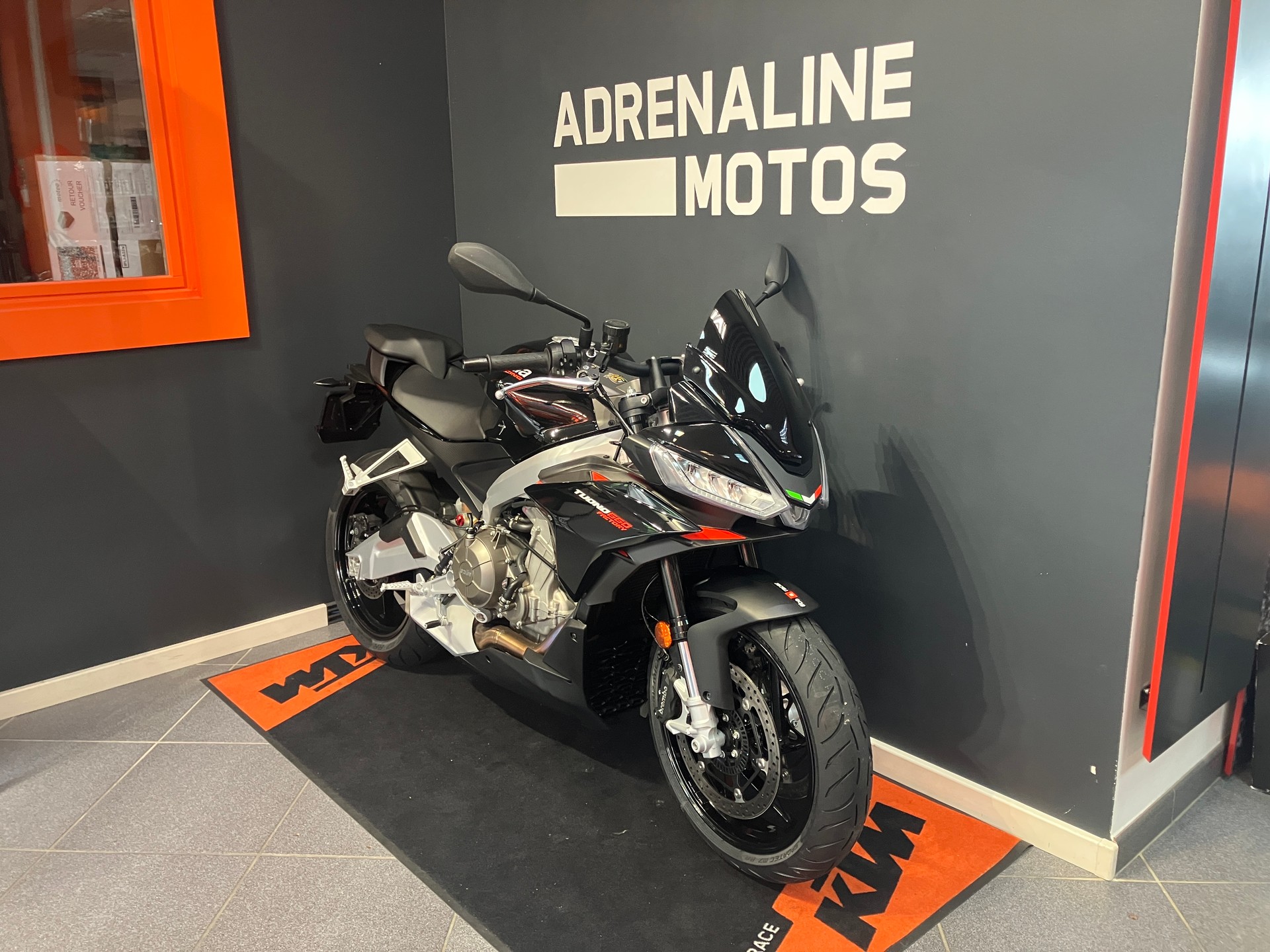 APRILIA Tuono 660 Factory-image-2