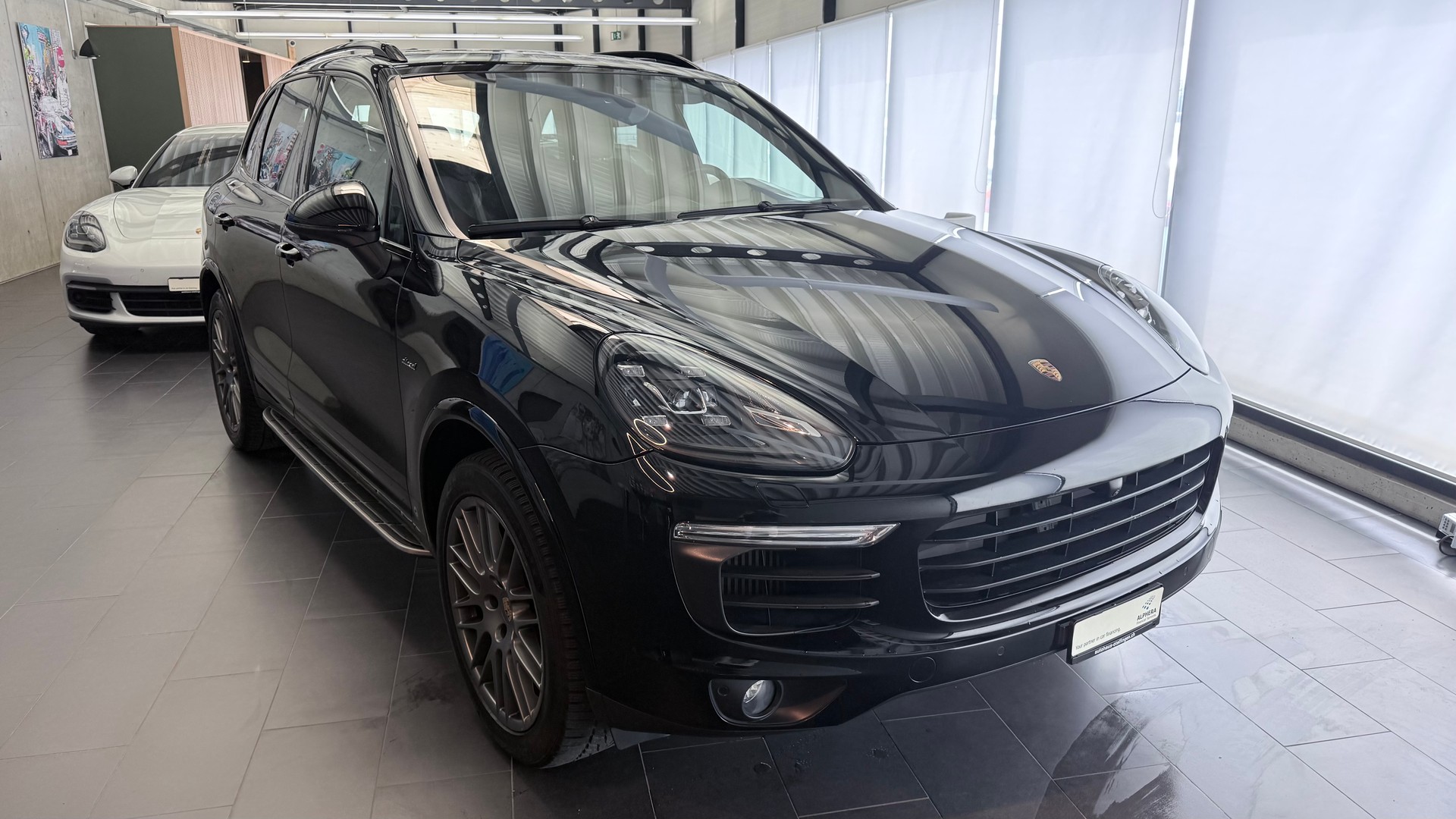 PORSCHE Cayenne 3.0 V6 TDI TipT-showroom-element-1
