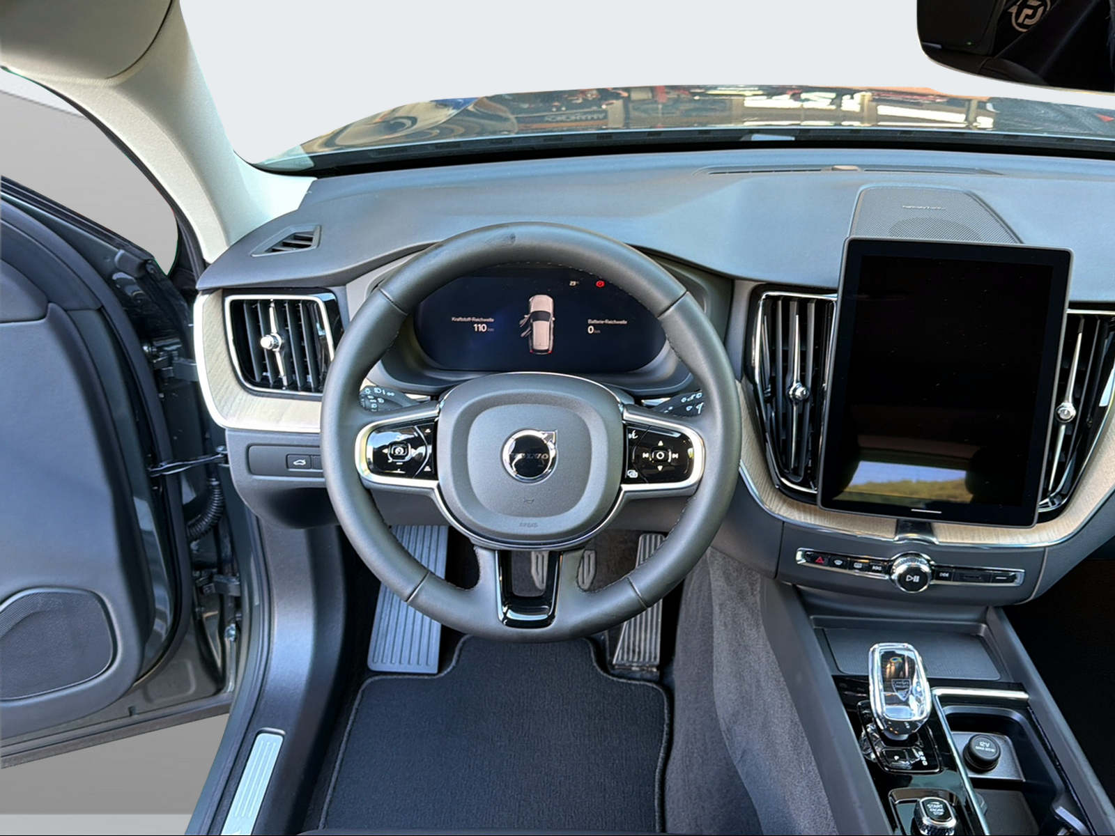 VOLVO XC60 2.0 T6 TE Plus Dark eAWD-image-14