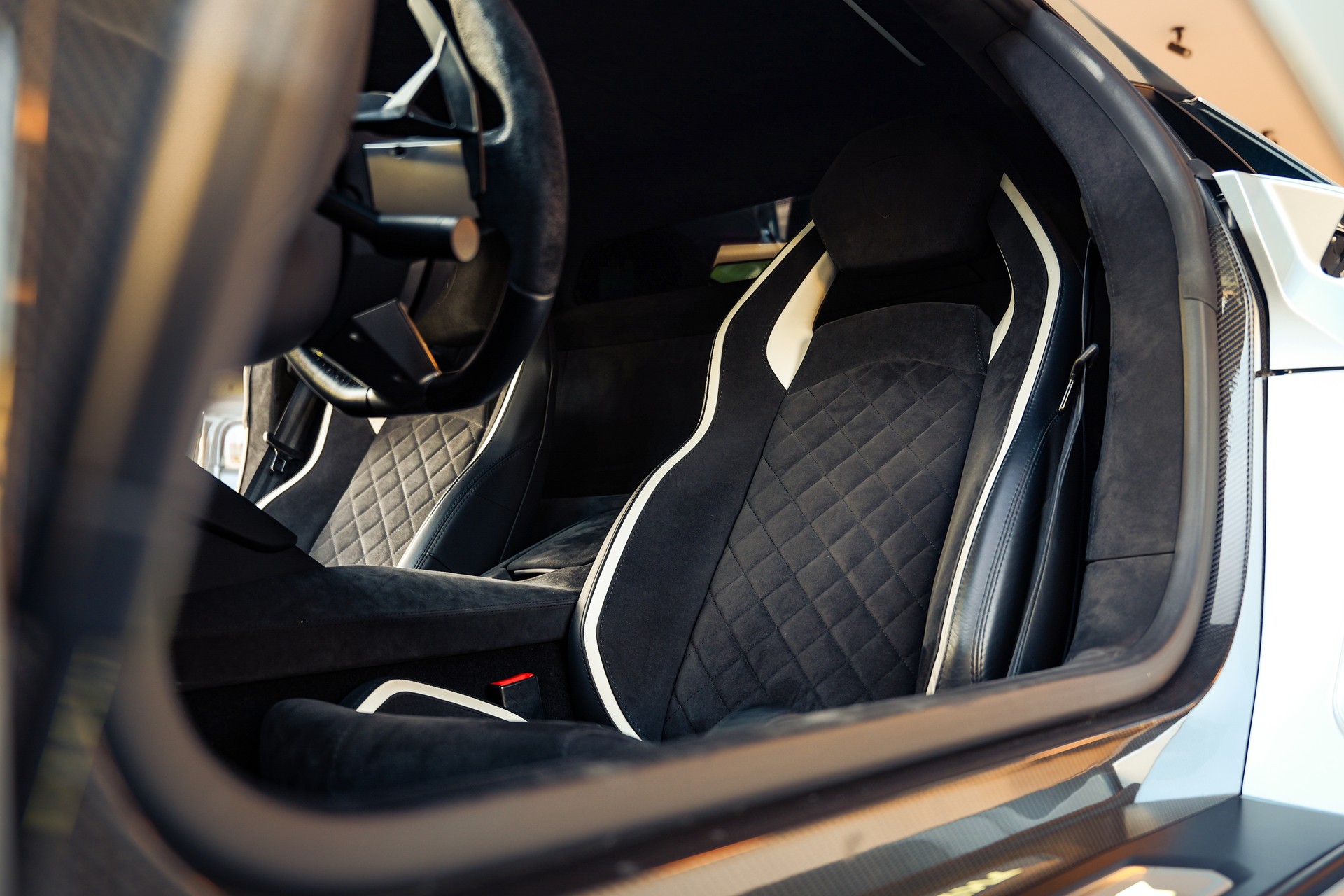 LAMBORGHINI Aventador S LP740-4 Coupé E-Gear-image-7