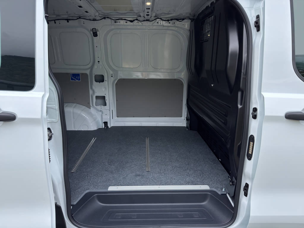 FORD Transit Custom Van 320 L1 2.0 EcoBlue 170PS 4WD-image-9