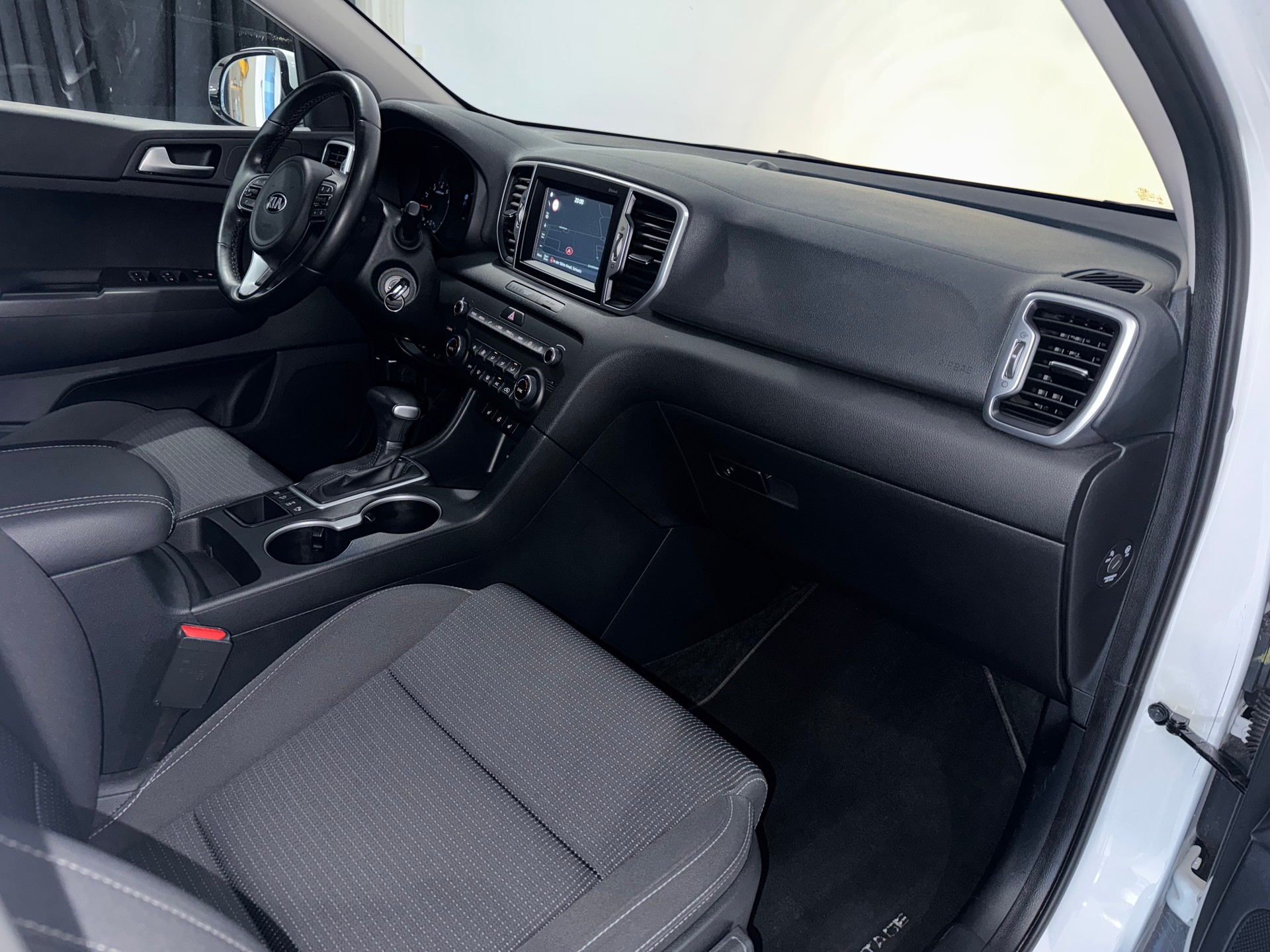 KIA Sportage 1.6 T-GDi Trend 4WD Automat | CH | 1.Hand |-image-11
