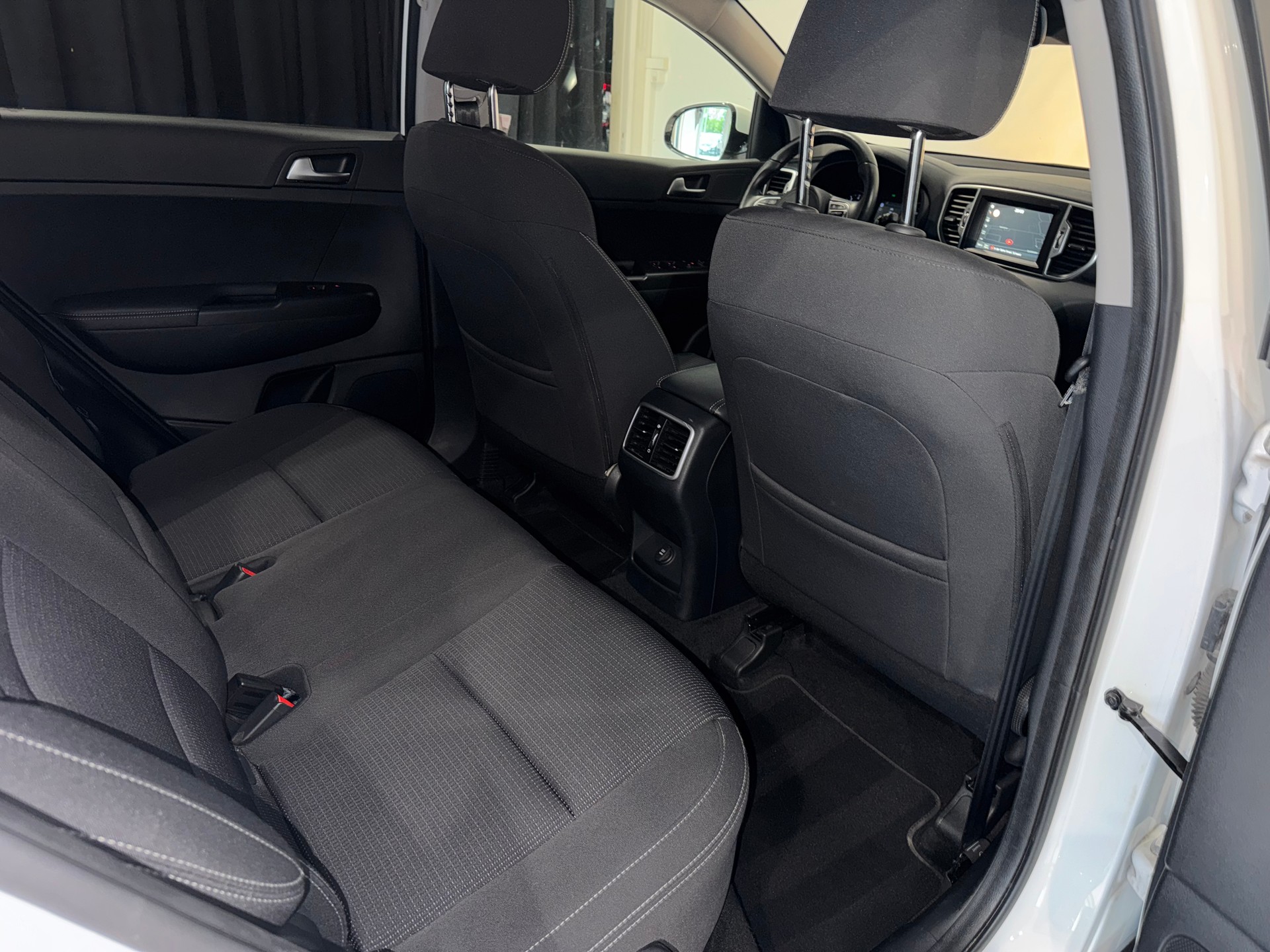 KIA Sportage 1.6 T-GDi Trend 4WD Automat | CH | 1.Hand |-image-13