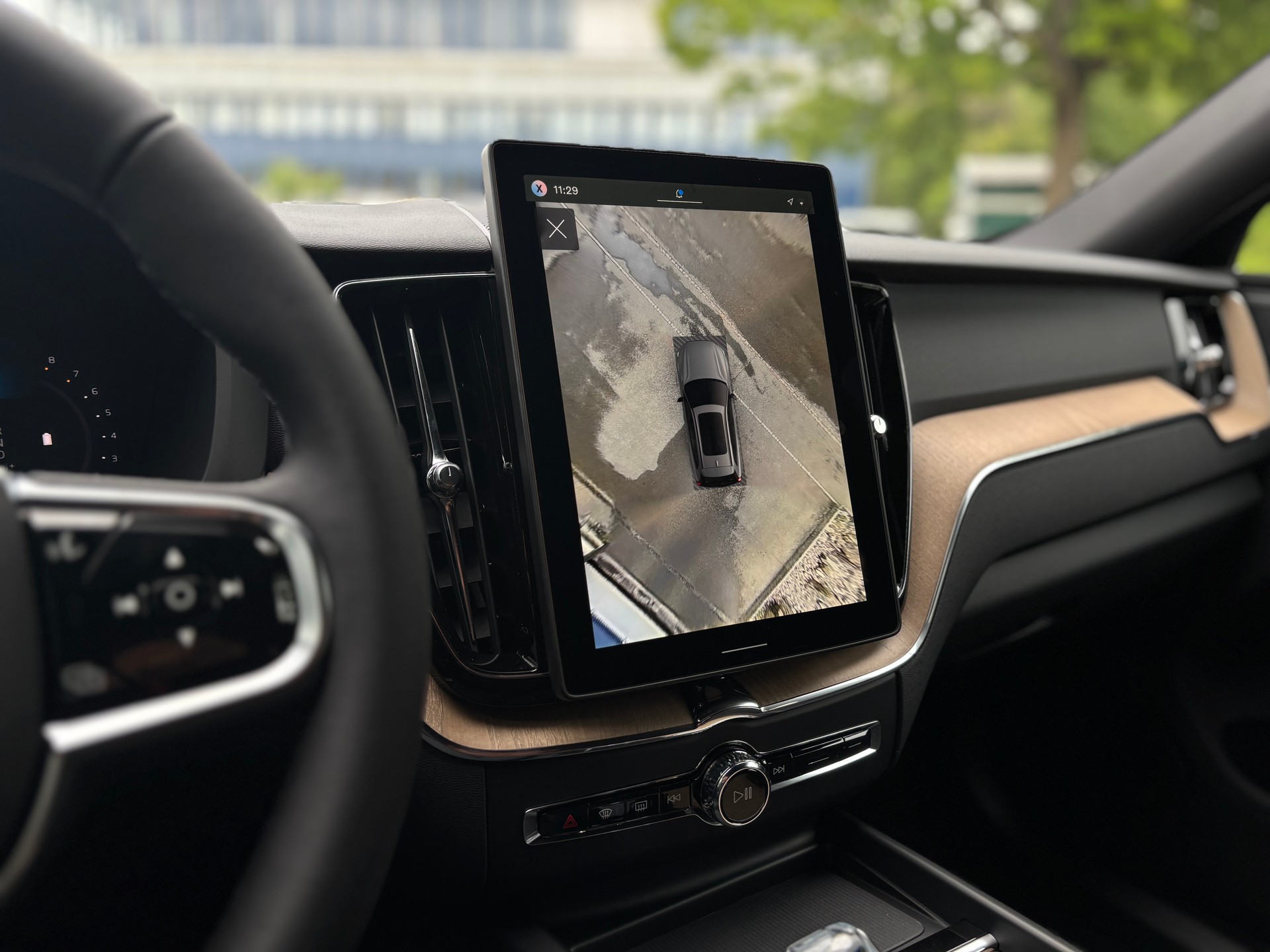VOLVO XC60 2.0 B5 MH Plus Dark AWD-image-14
