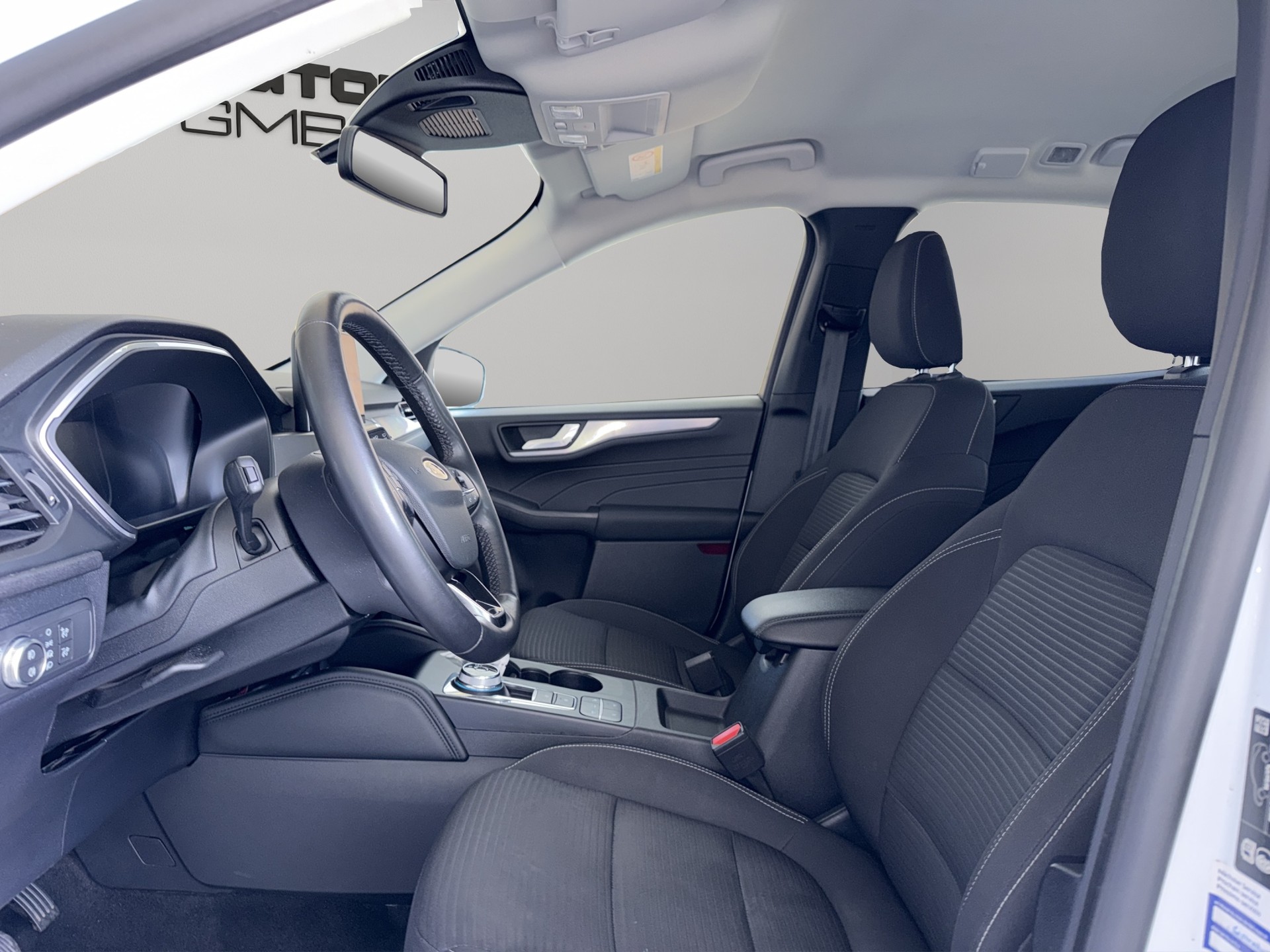 FORD Kuga 2.0 TDCi EcoBlue Titanium 4WD-image-8