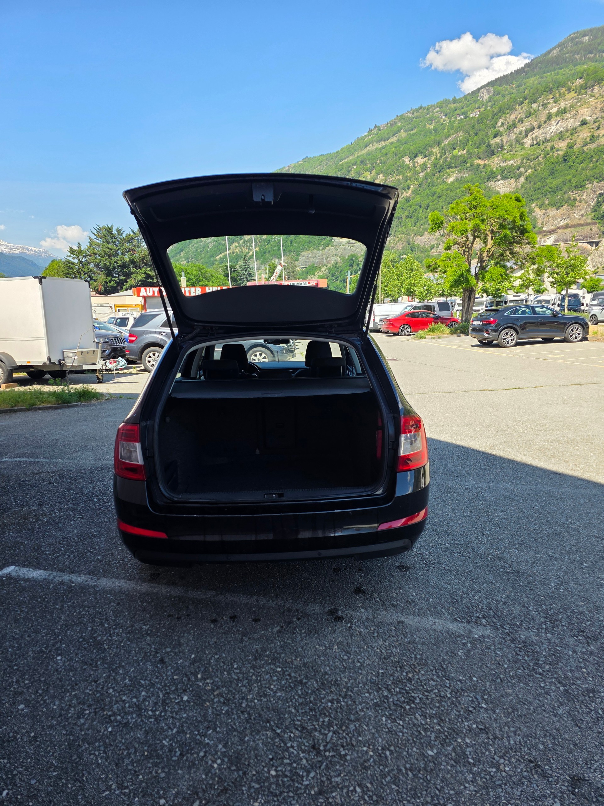 SKODA OCTAVIA-image-10