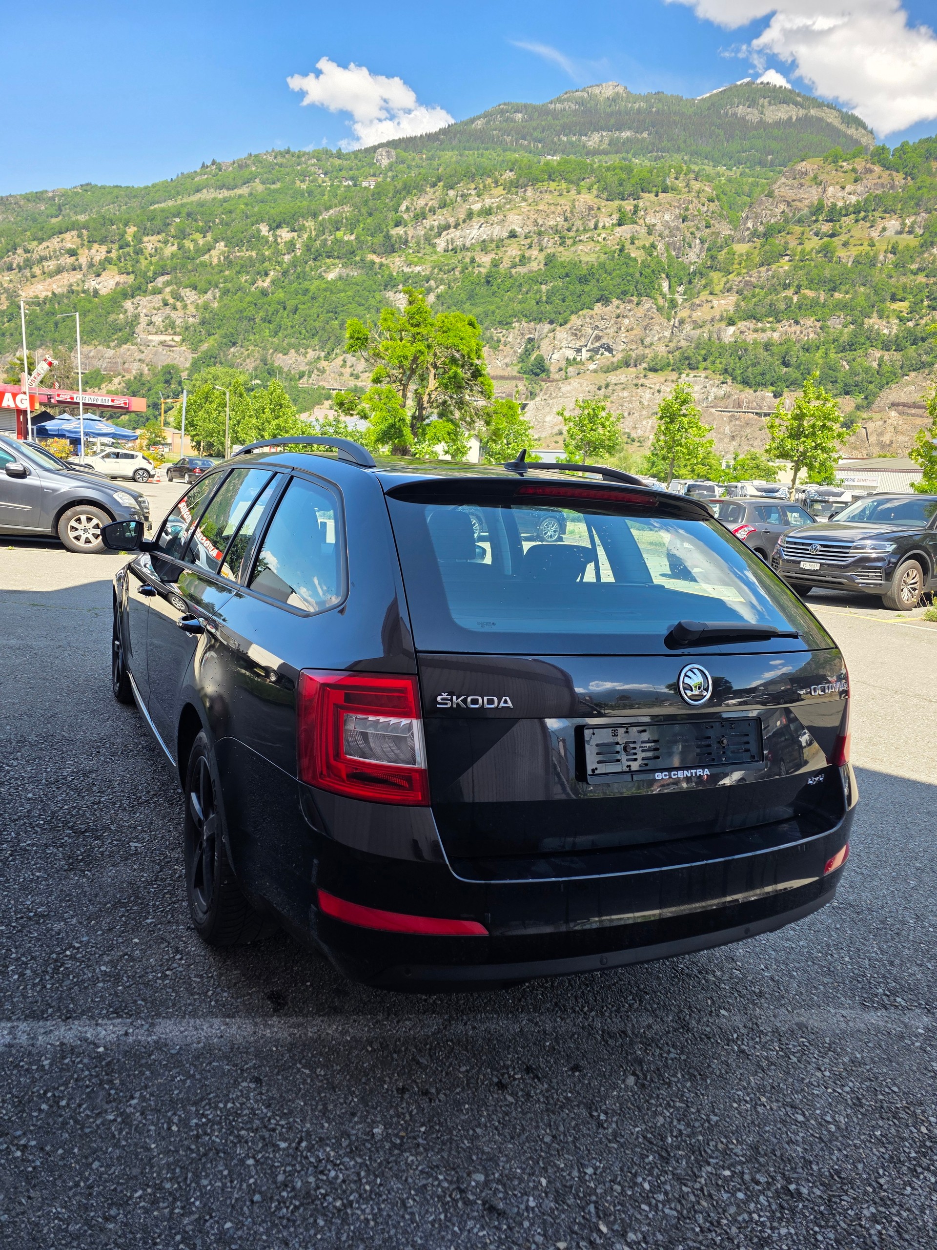 SKODA OCTAVIA-image-5