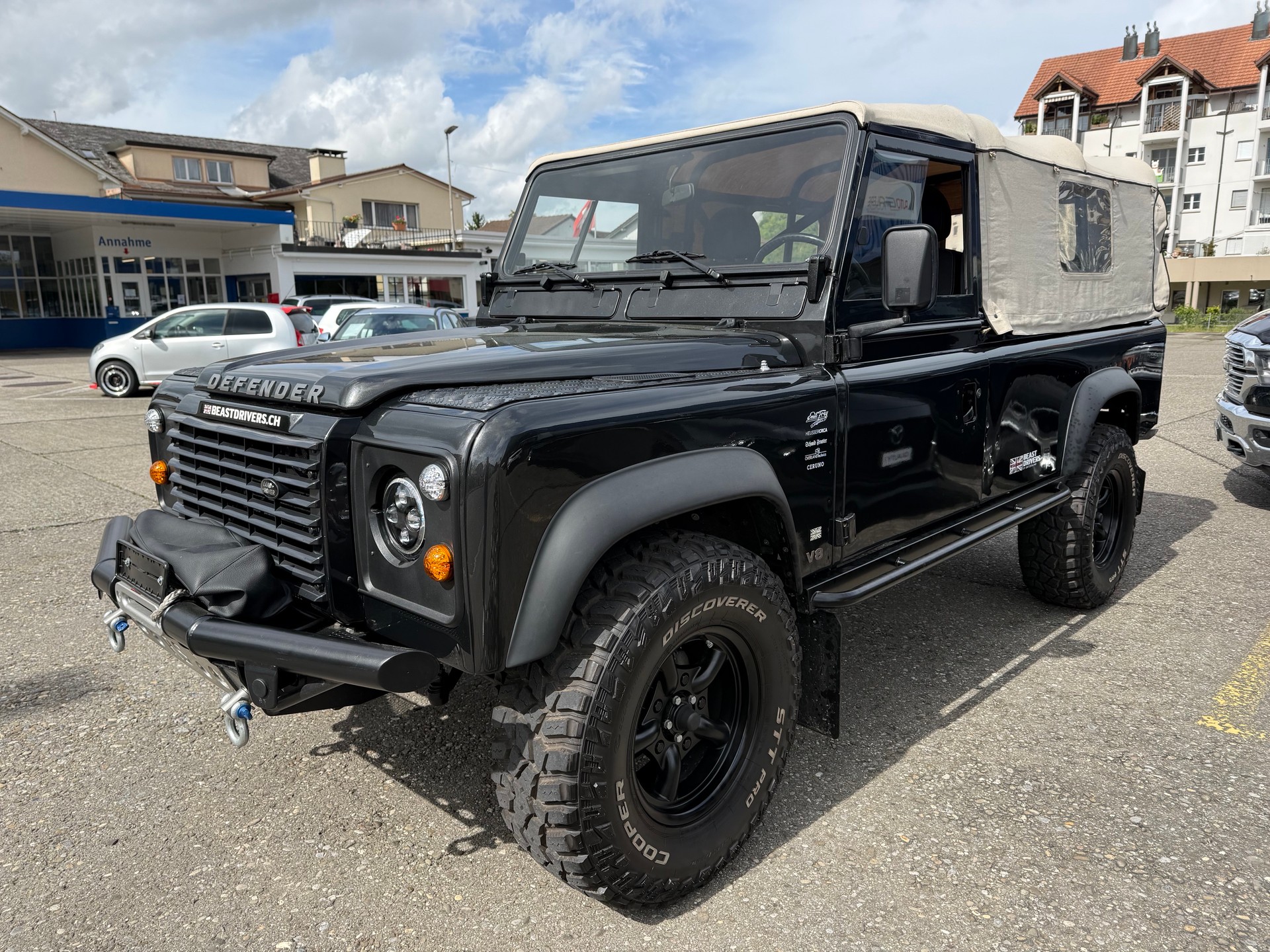 LAND ROVER Defender 110 3.5 V8-image-2