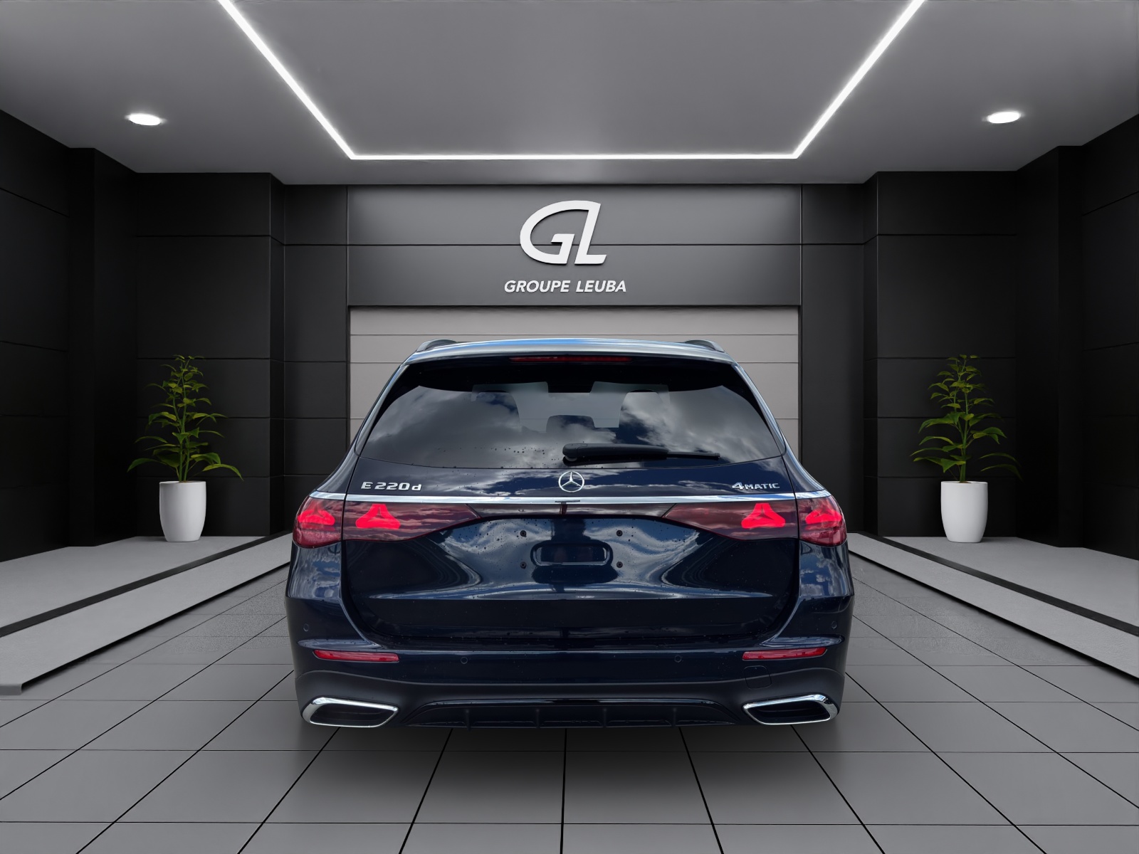 MERCEDES-BENZ E 220 d T 4Matic 9G-Tronic-image-10