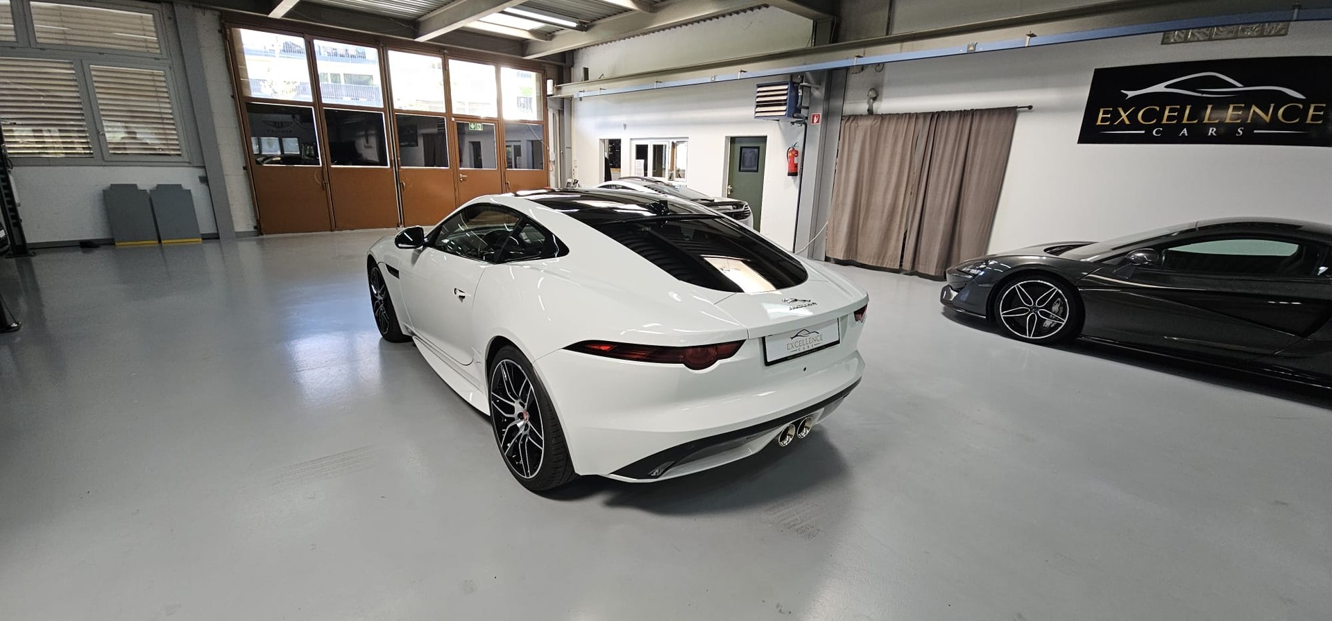 JAGUAR F-Type Coupé 3.0 V6 S/C AWD Chequered Flag Automatik-image-7