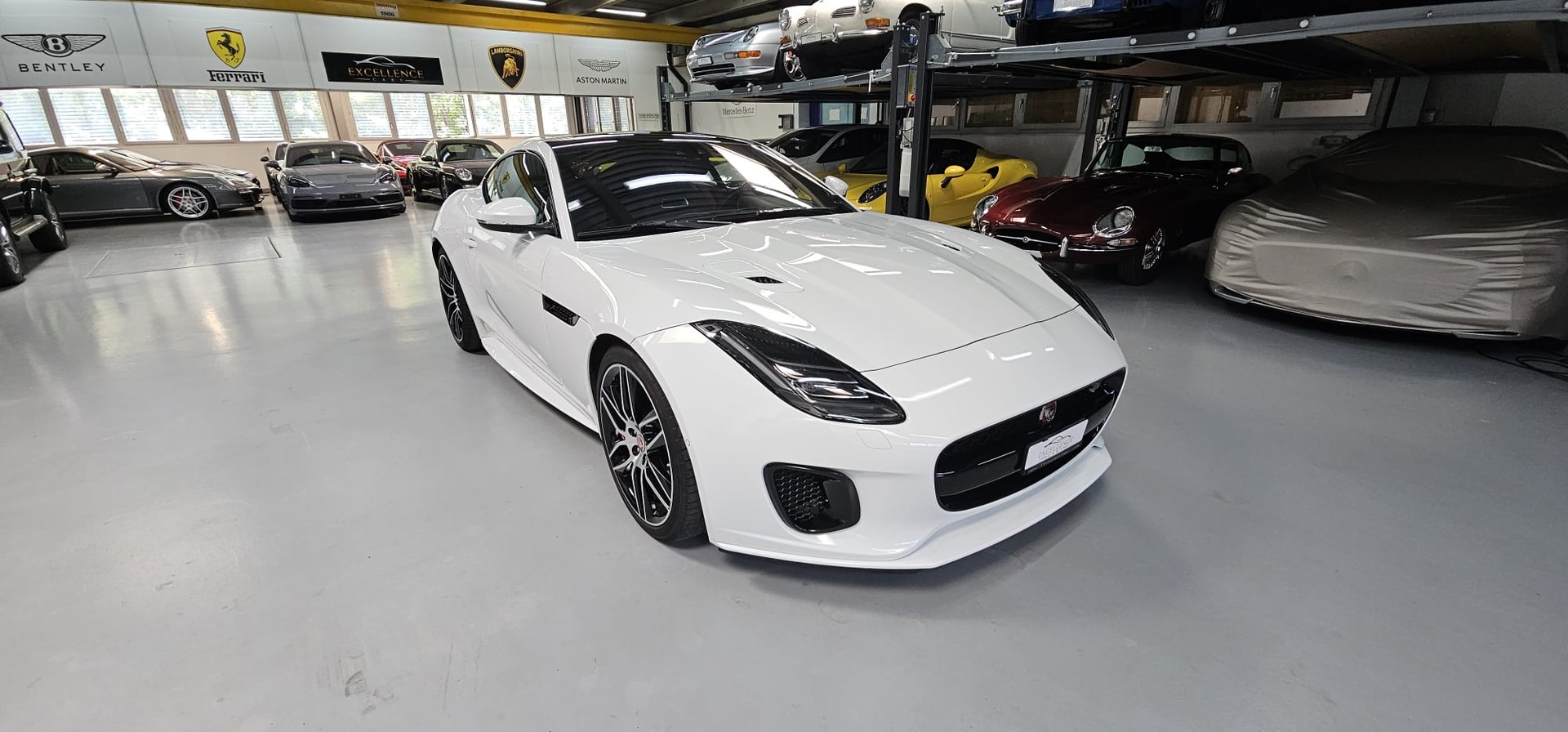 JAGUAR F-Type Coupé 3.0 V6 S/C AWD Chequered Flag Automatik-showroom-element-2