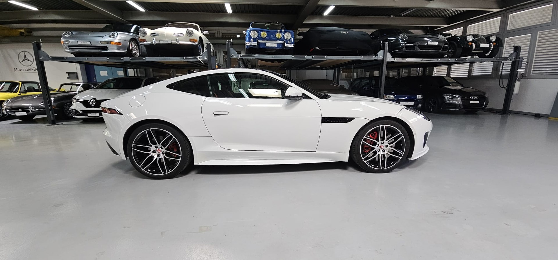 JAGUAR F-Type Coupé 3.0 V6 S/C AWD Chequered Flag Automatik-image-4