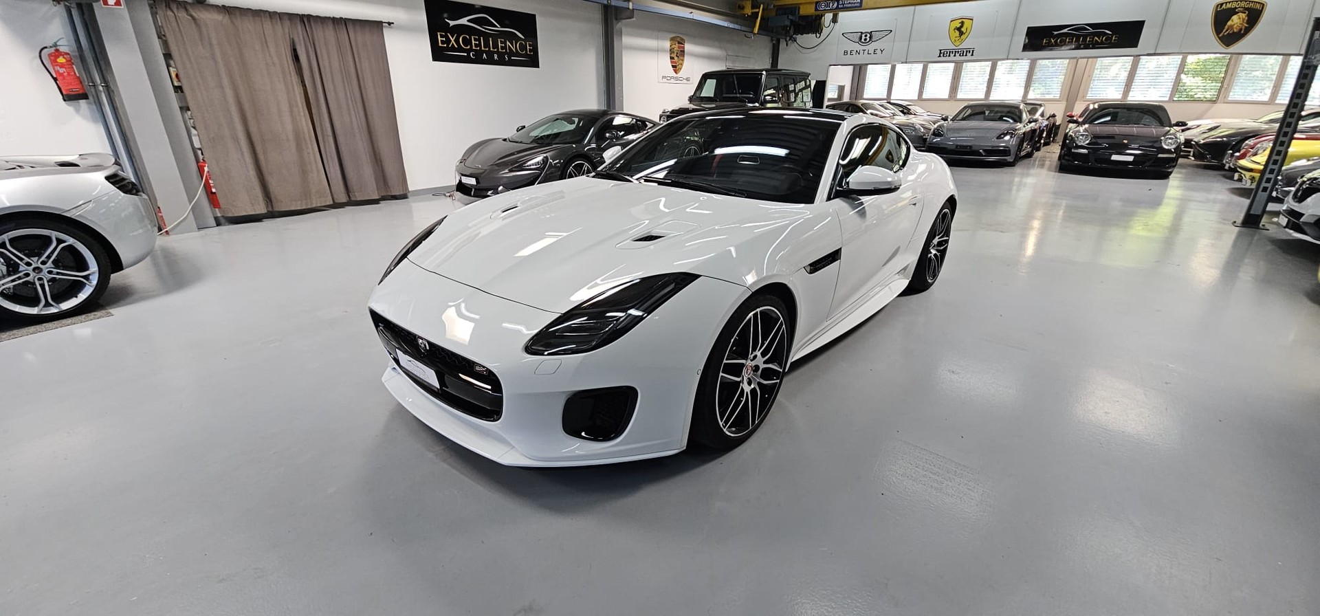 JAGUAR F-Type Coupé 3.0 V6 S/C AWD Chequered Flag Automatik