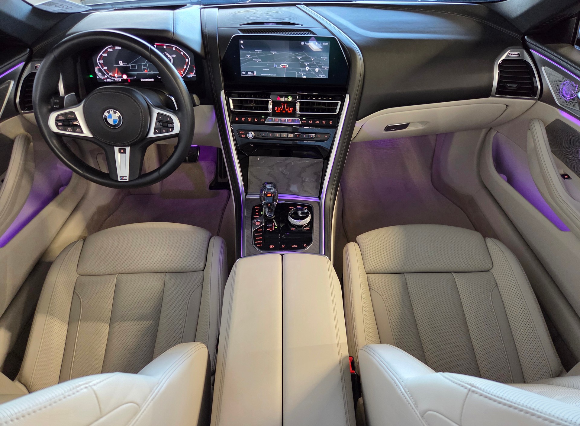 BMW M850i xDrive Cabriolet-image-8