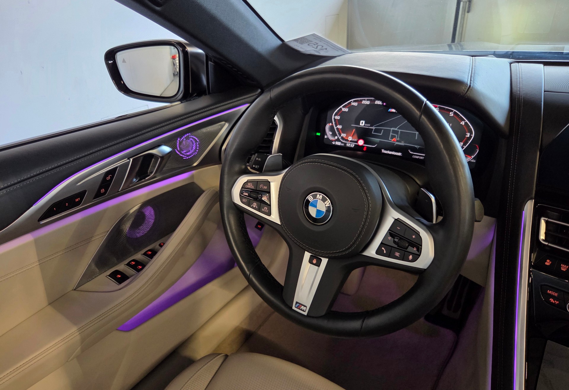 BMW M850i xDrive Cabriolet-image-19