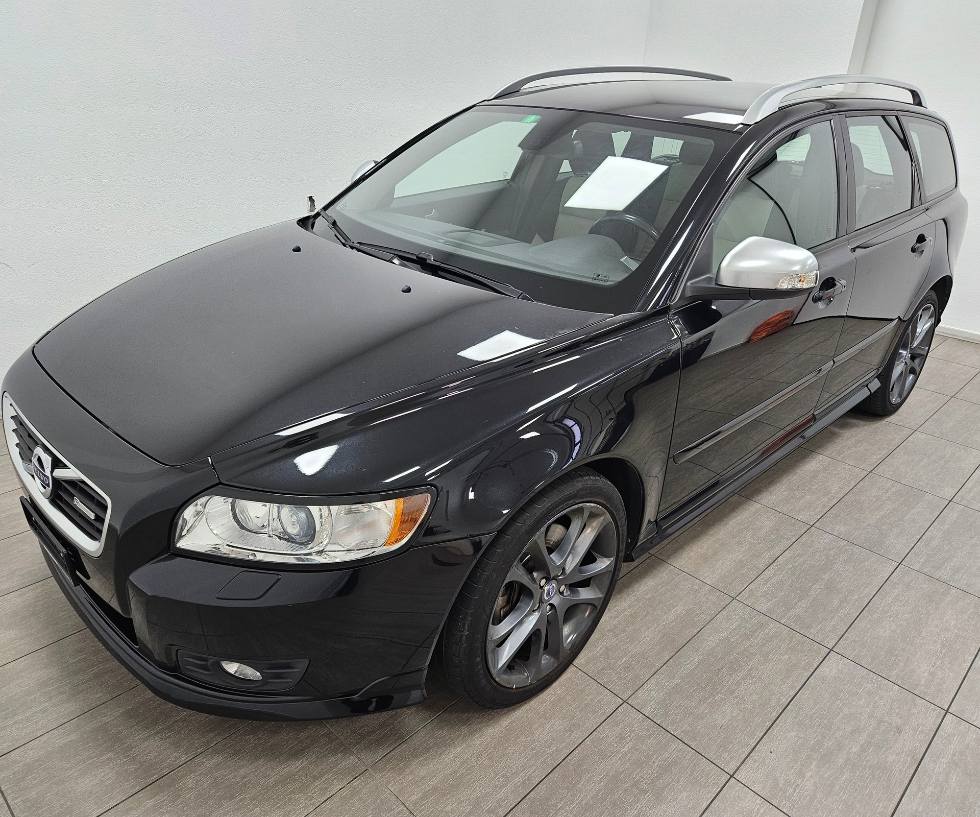 VOLVO V50 D4 R-Design Geartronic-image-8