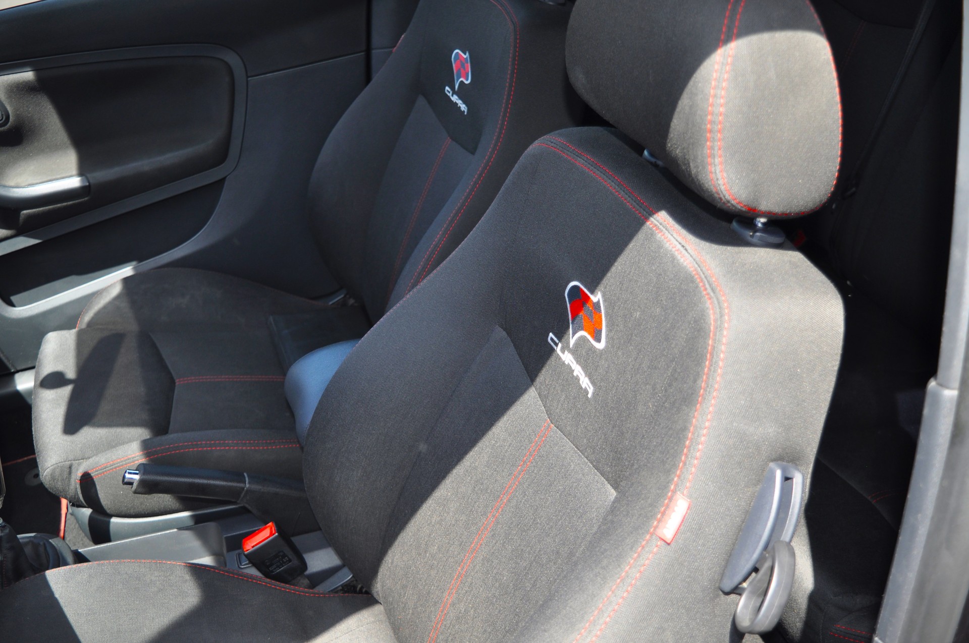SEAT Ibiza 1.8 20V TCupra-image-8