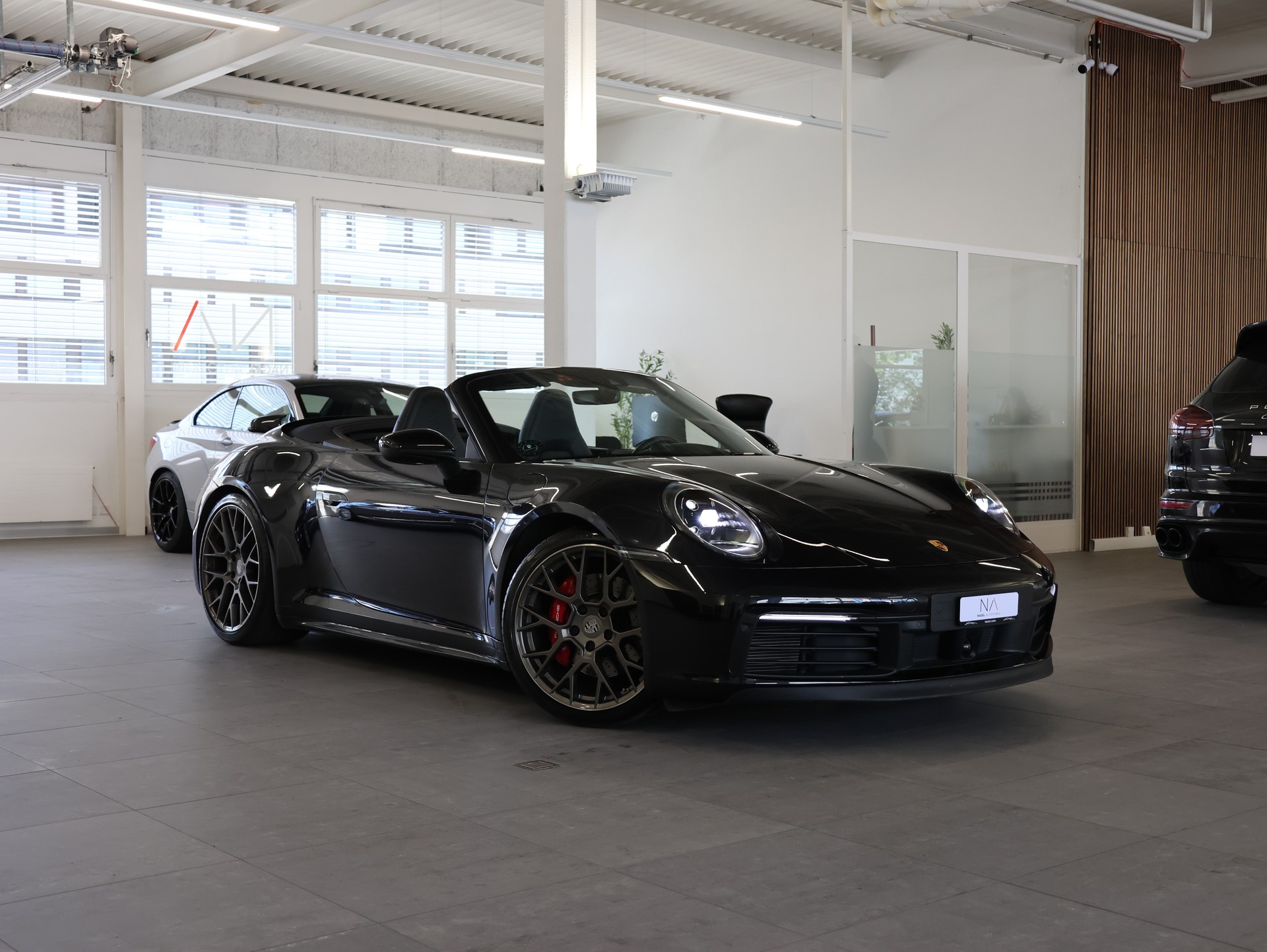 PORSCHE 911 Carrera 4S Cabriolet PDK *Sport Chrono* *Sportabgassanlage* *Leder Packet*-showroom-element-1