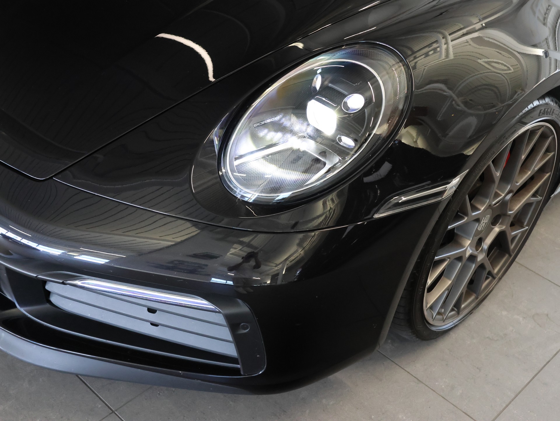 PORSCHE 911 Carrera 4S Cabriolet PDK *Sport Chrono* *Sportabgassanlage* *Leder Packet*-image-10