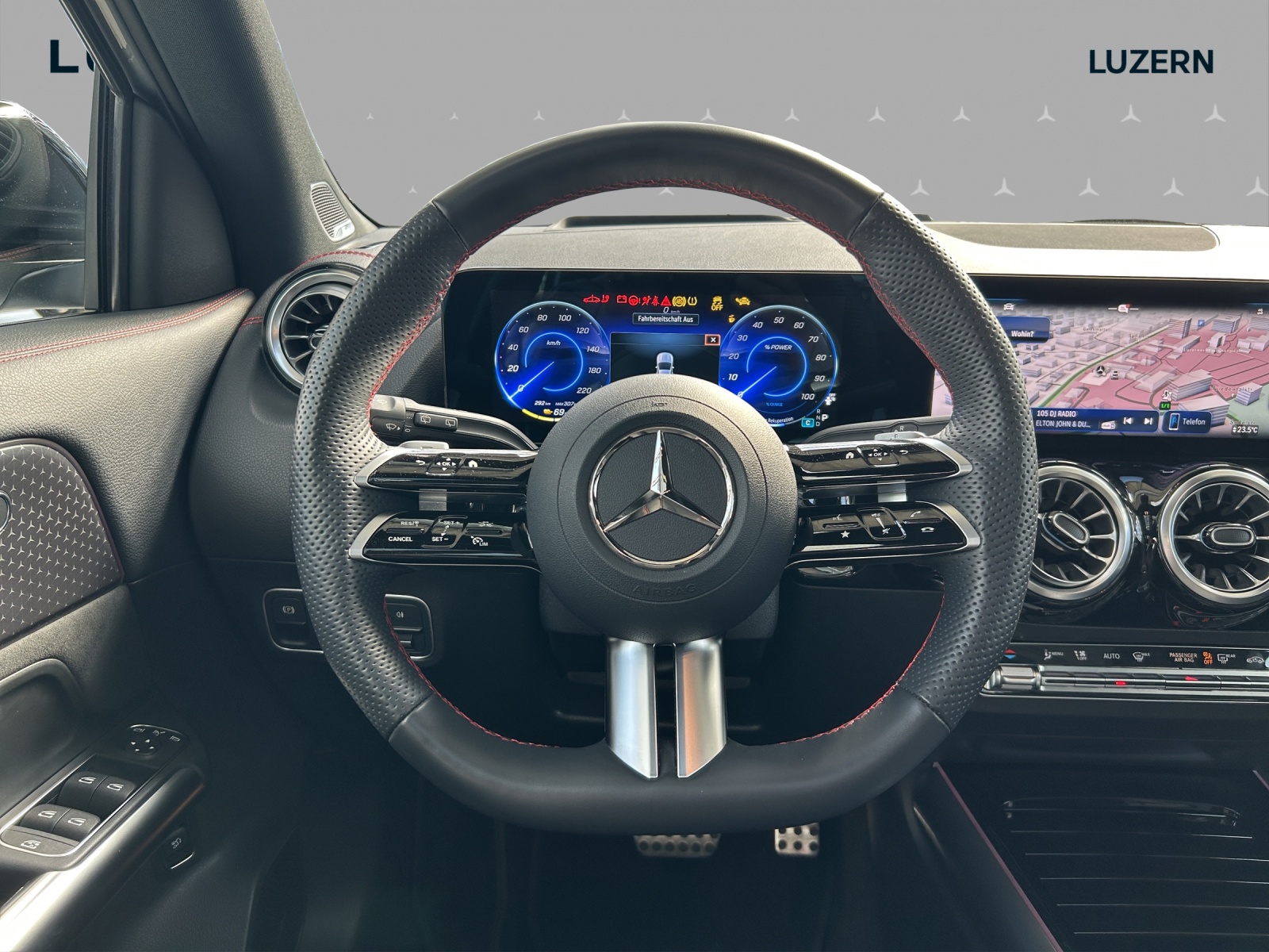 MERCEDES-BENZ EQA 350 66,5 kWh 4Matic Swiss Star-image-9