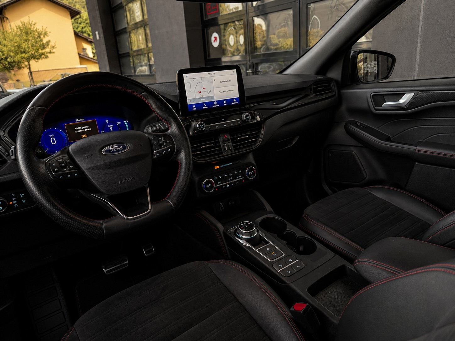 FORD Kuga 2.5 FHEV ST-Line X 4WD-image-12