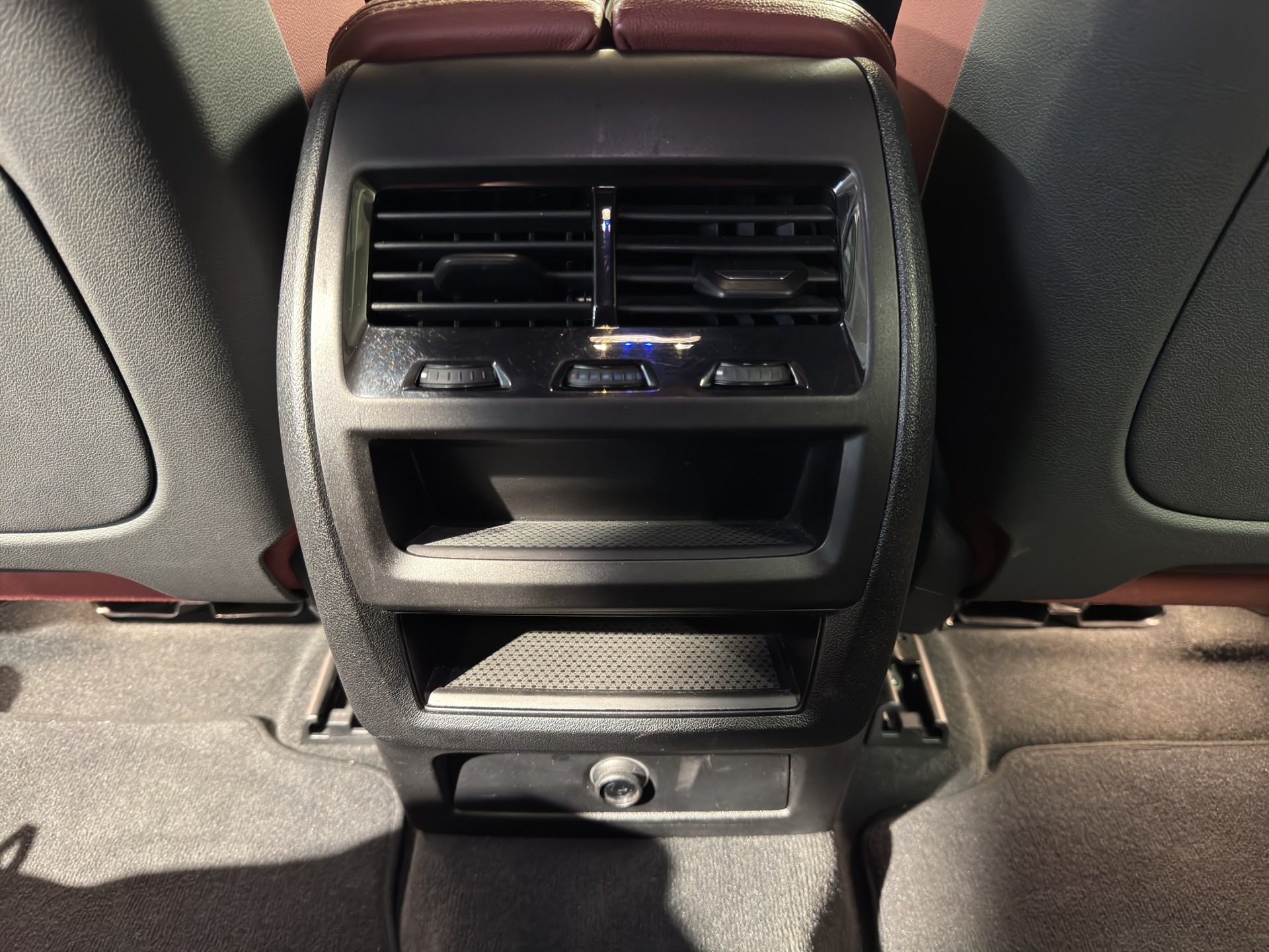 BMW X6 xDrive 48V 40d Steptronic M Sport-image-9