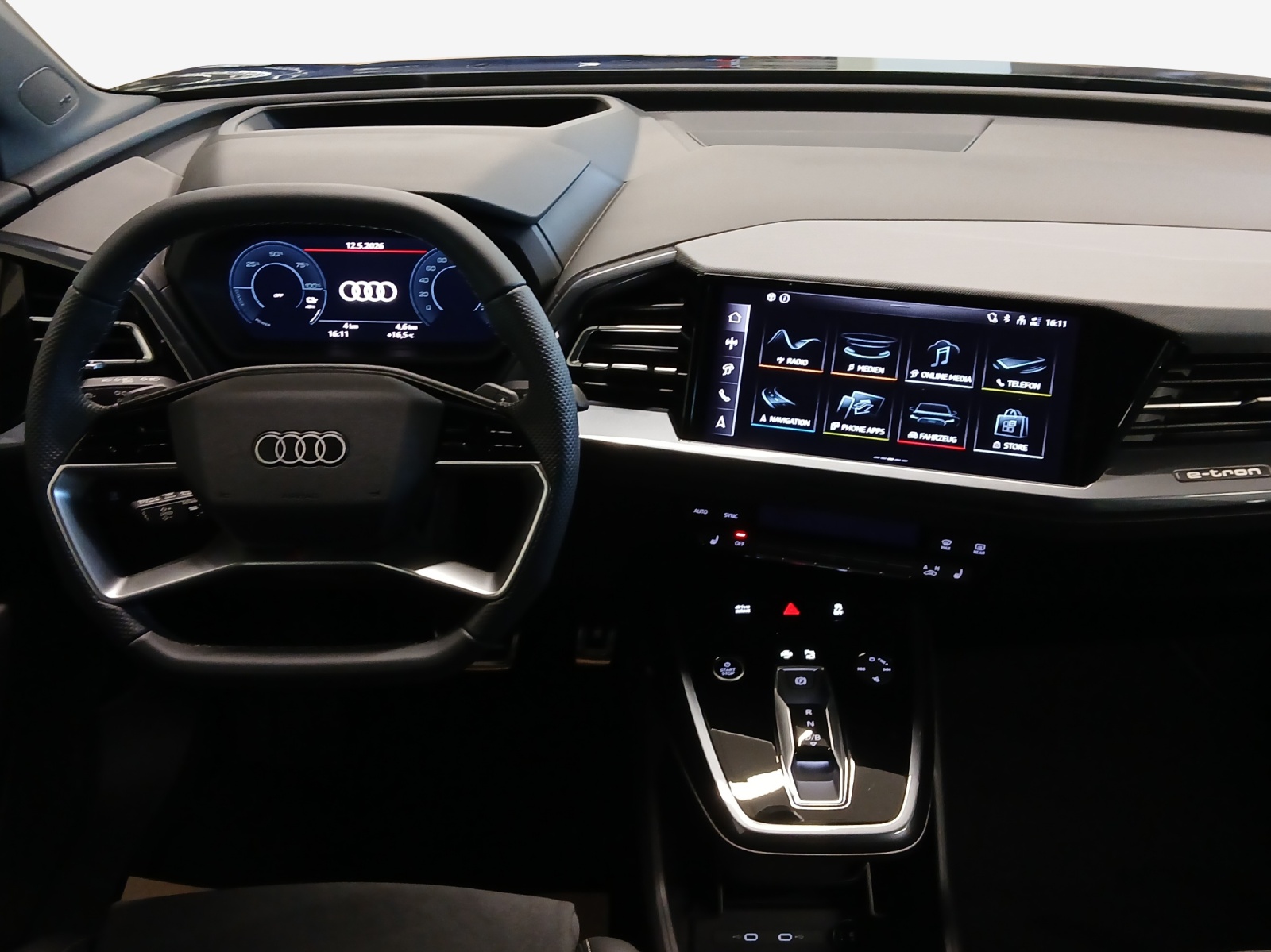 AUDI Q4 e-tron 45 Attraction quattro-image-8