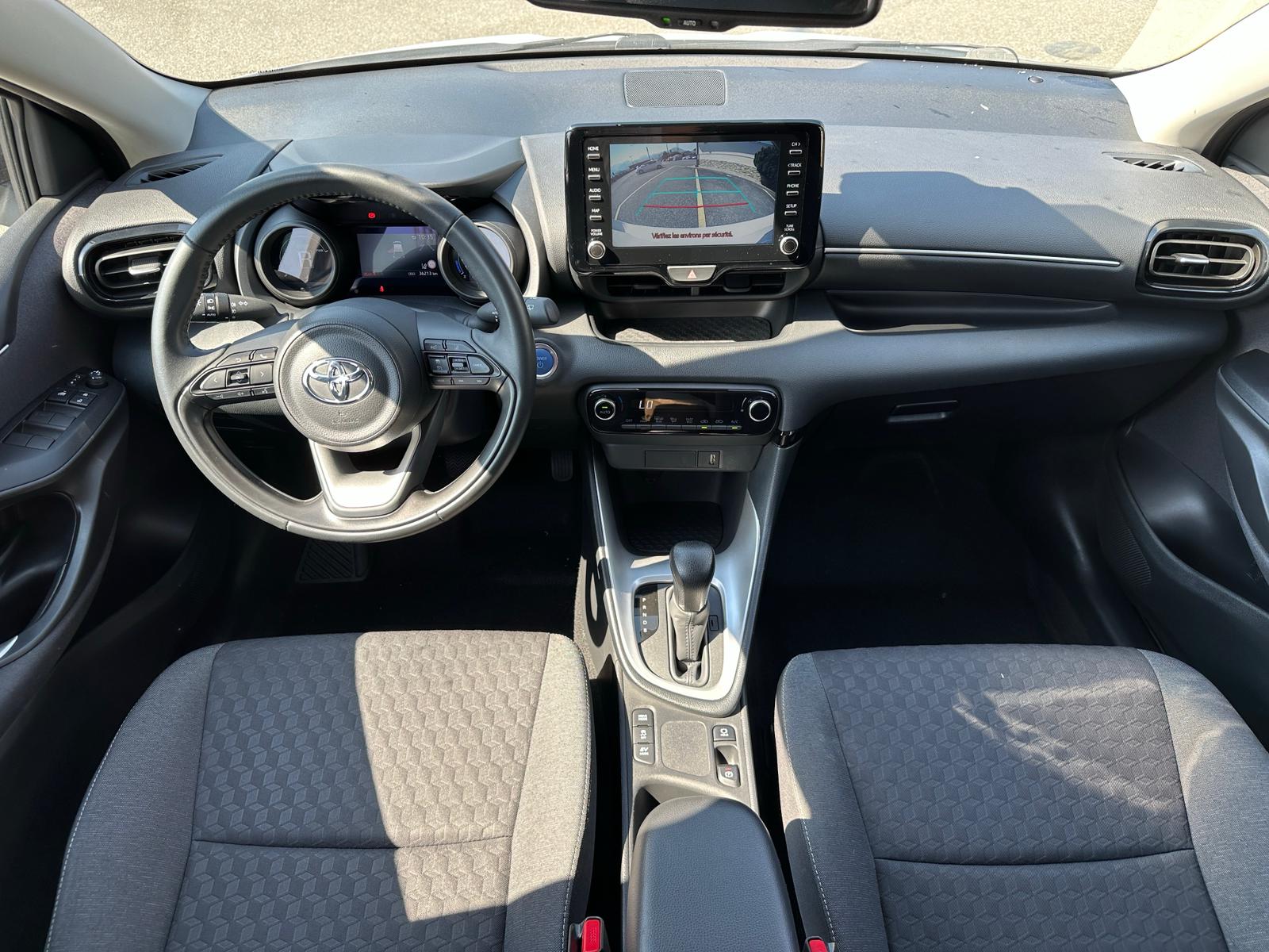 TOYOTA Yaris 1.5 Comfort e-CVT-image-10