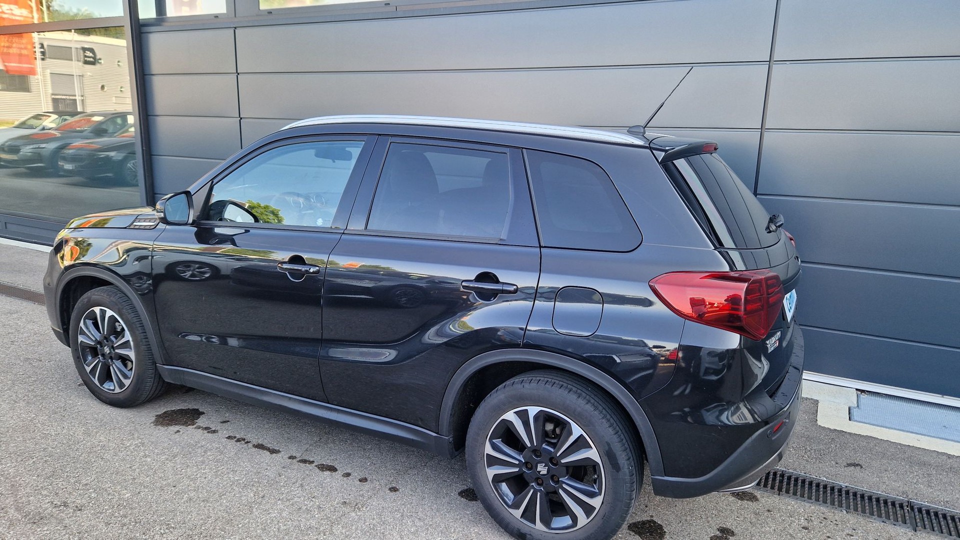 SUZUKI Vitara 1.4 Boosterjet Compact Top Automatic-showroom-element-2