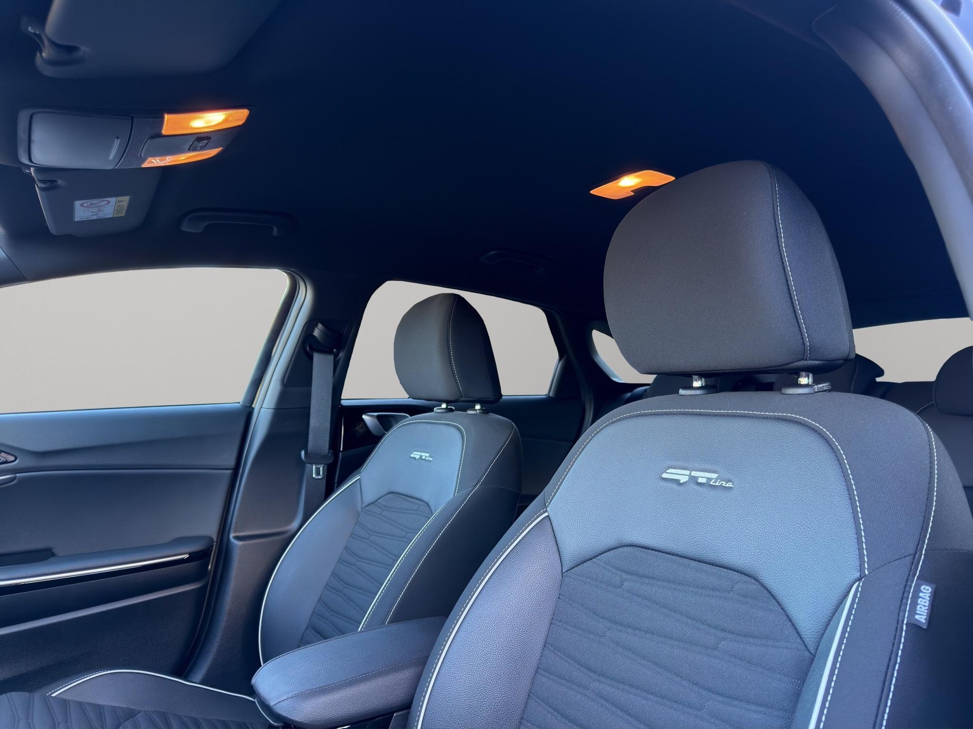 KIA ProCeed 1.5 T-GDi GT-Line-showroom-element-2