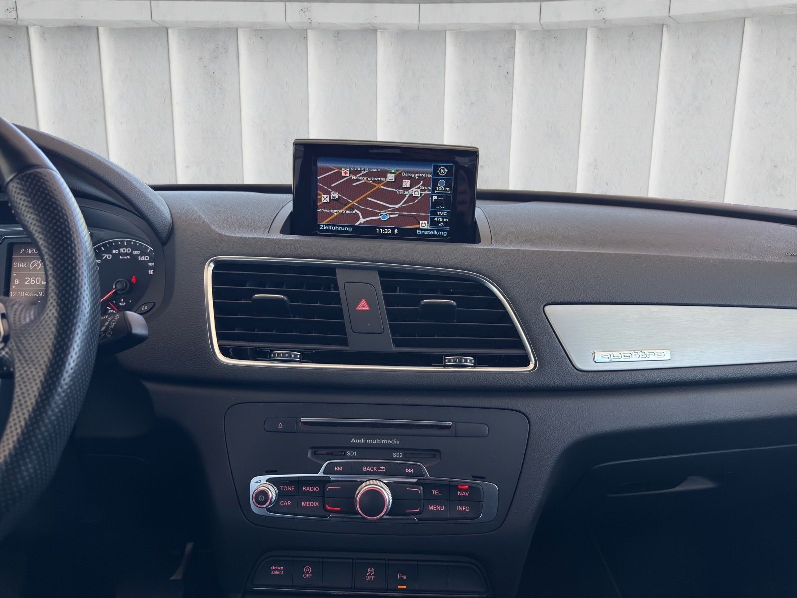 AUDI Q3 2.0 TDI sport quattro S-tronic-image-14