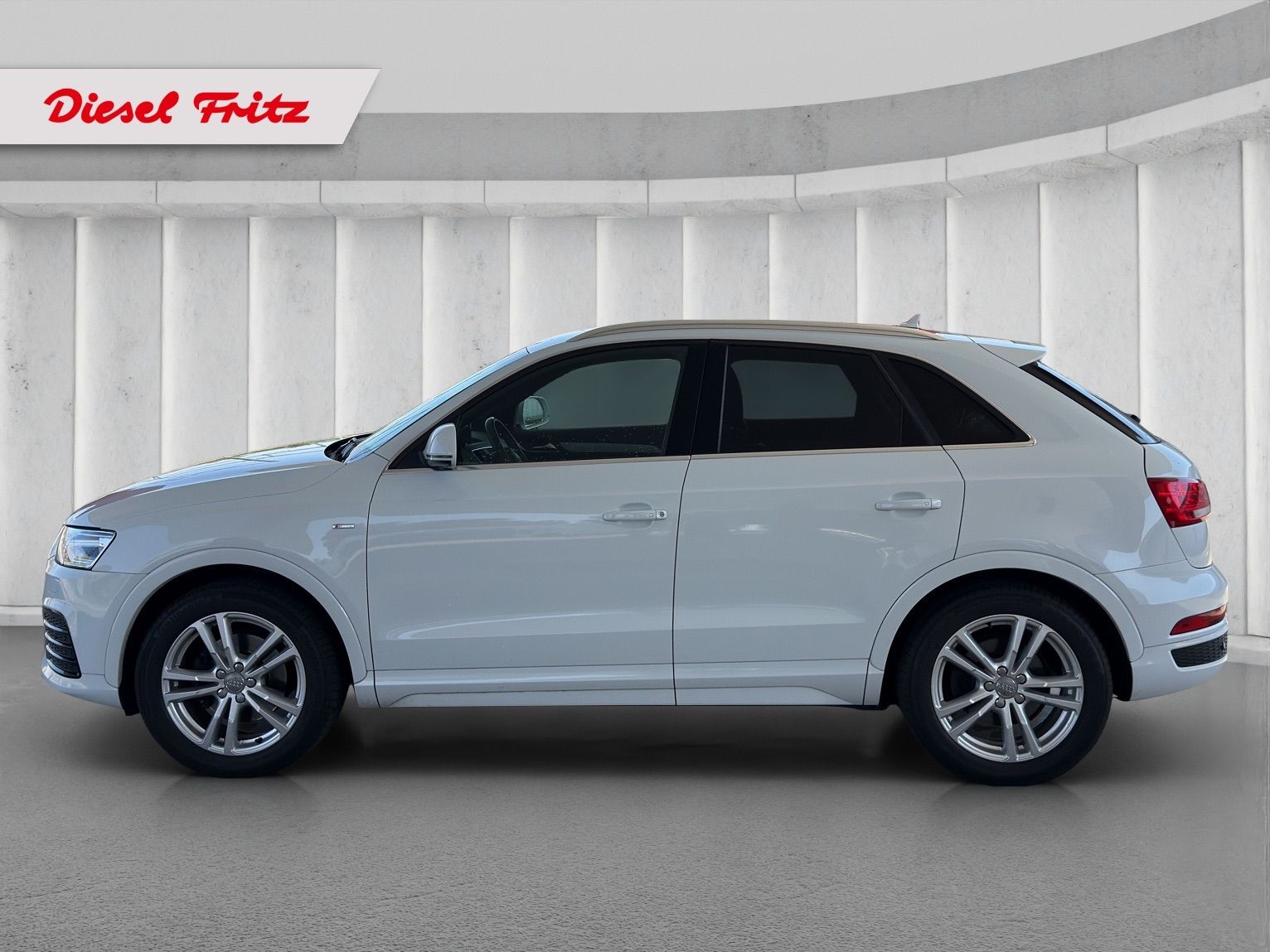 AUDI Q3 2.0 TDI sport quattro S-tronic-showroom-element-1